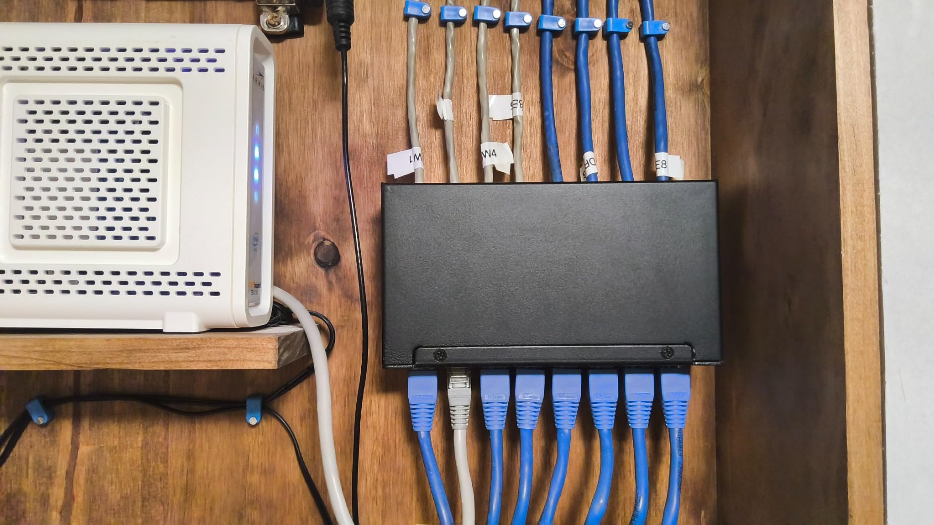 6Port Patch Panel CAT6 Keystone Patch Panel Shielded Network Patch Patch with Smart Cable Management for Home/Office Network (1U 6Port, CAT6) customer photo 2