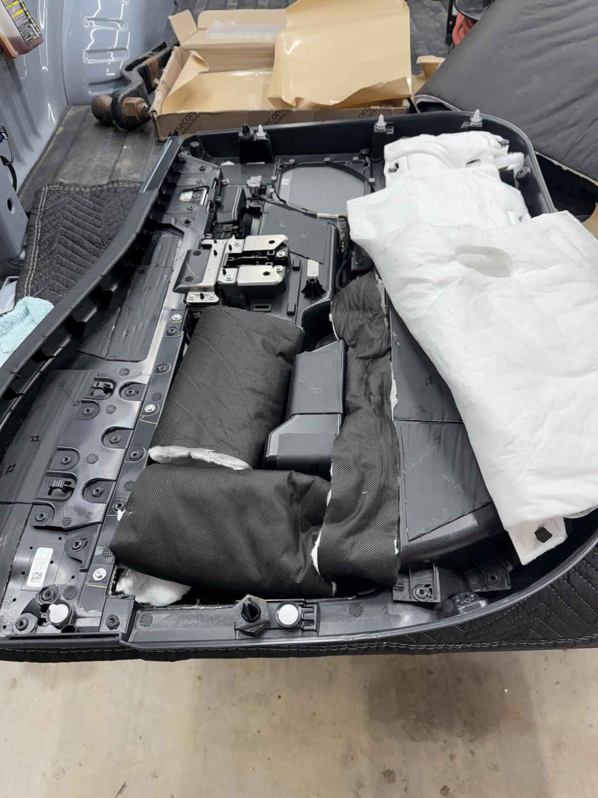 3M Thinsulate SM600L Automotive Camper Van Insulation 60 Inch x 120 Inch (5 Feet x 10 Feet) customer photo 2