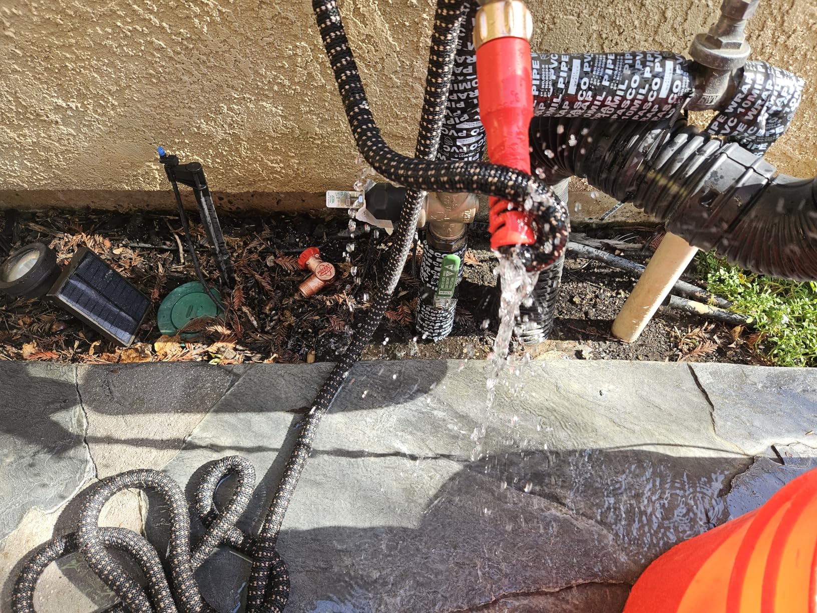 Pocket Hose 100 FT Copper Head Expandable Garden Hose with Pocket Pivot, No Tangles, AS SEEN ON TV, 360° Swivel, Tri-Tex Tubing, Force Field Jacket, Lead-Free, No-Kink, Anti-Burst w/APT customer photo 2