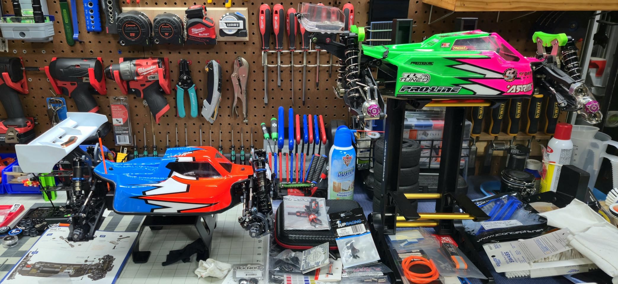 Flambeau Outdoors NextGen 6/0 Large Tackle Box, 6 Pivot Trays, 32 Compartments, Advanced Tackle Storage Organizer, Green customer photo 1