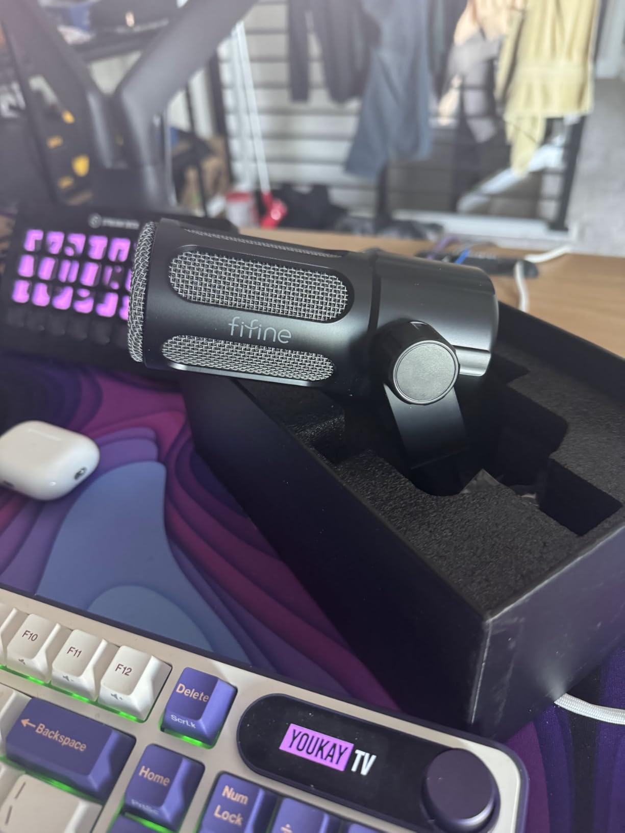 FIFINE XLR Dynamic Microphone, Studio Vocal Mic for Recording, All Metal XLR Podcast Microphone with Mid-Boost, Low-Cut Filter for Voice-Over, Compatible with Mixer/Audio Interface-AmpliTank TANK1 customer photo 2