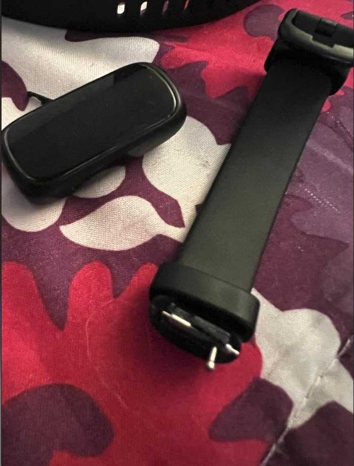 Fitbit - Inspire 3 Health & Fitness Tracker - Midnight Zen - Refurbished customer photo 2