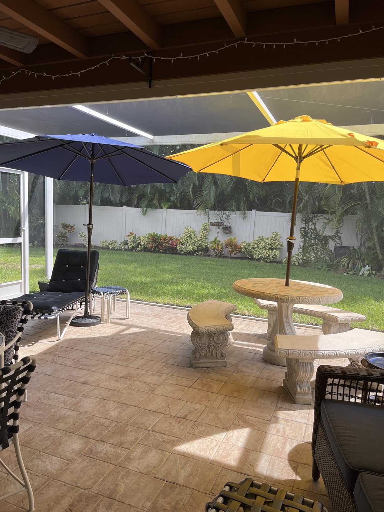 AreShark 9 FT Patio Umbrella for Outdoor, Outdoor Umbrella with Push Button Tilt and Crank, Outdoor Patio Umbrellas with 8 Sturdy Ribs for Market, Garden, Deck, Backyard, Pool (Navy) customer photo 1