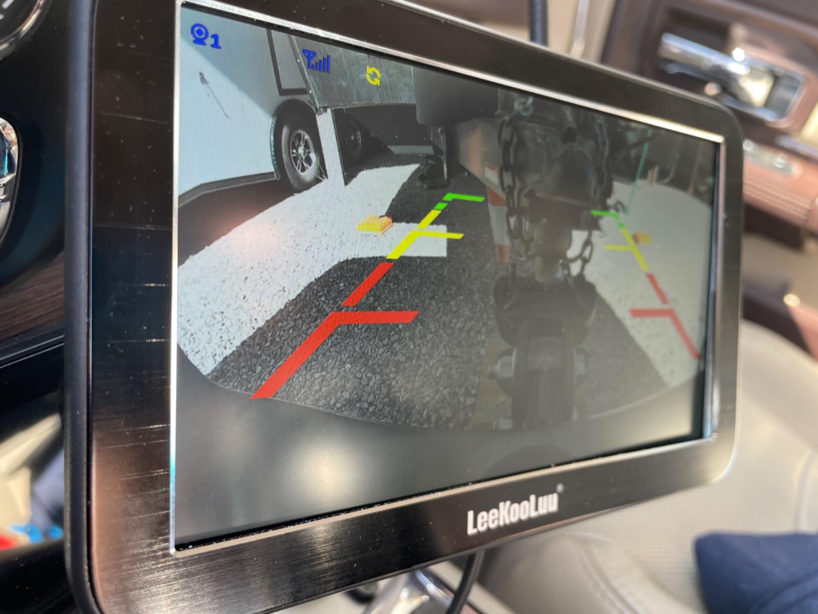 7-Inch Wireless Backup Camera for Truck - 2 Channel, DIY Grid Lines, HD 1080P, Night Vision, IP69K Waterproof, Backup Camera for Truck, Pickup, Trailer, Cars - Parking Safety & Towing Assistance customer photo 1