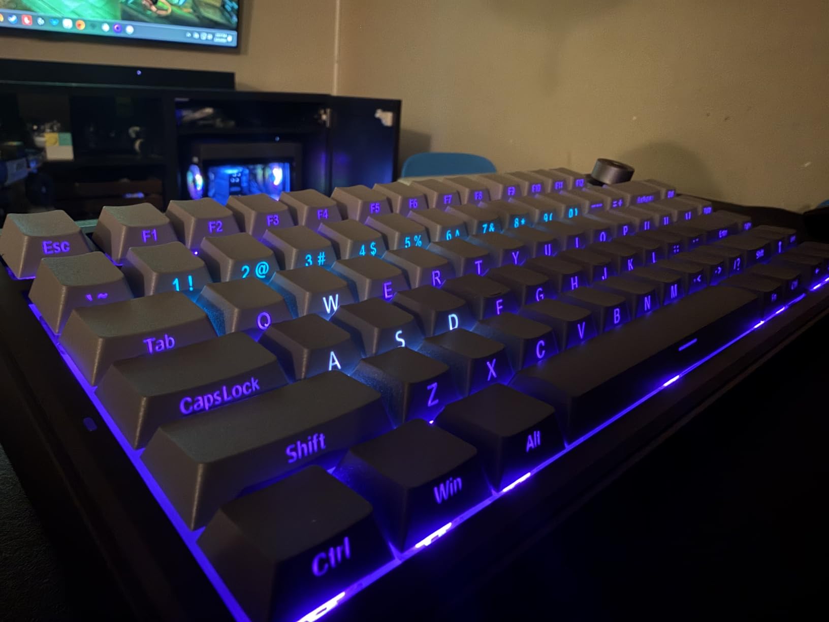 EPOMAKER X Aula F75 MAX Wireless Mechanical Keyboard with TFT Screen and Knob, Gasket Gaming Keyboard in 75% Layout, Hot Swappable, RGB Backlight, for PC/Mac/Linux customer photo 1