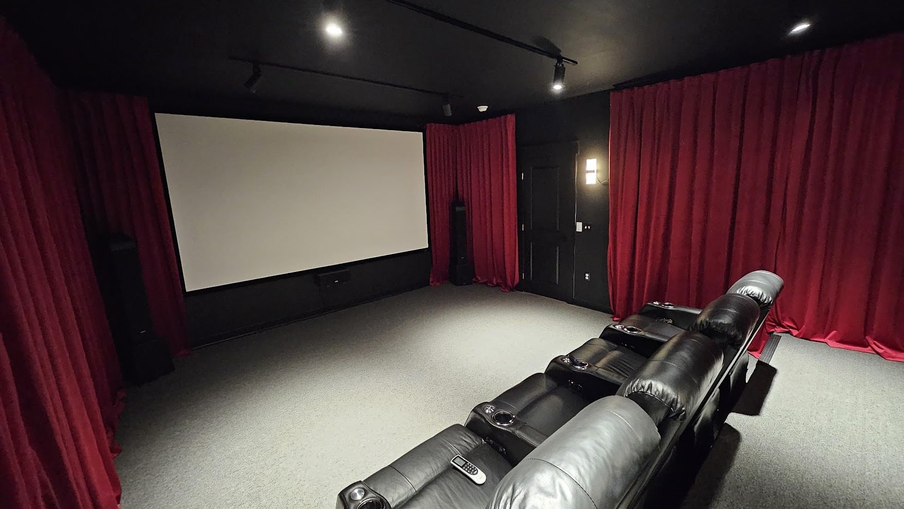 Hisense Laser Mini Projector C2, 65-300 inches, Gimbal Design, 4K, Triple Color Laser, 110% BT.2020, 2000 ANSI Lumens, 1700:1 Native Contrast, Dolby Vision, HSR240, Sound by JBL customer photo 2