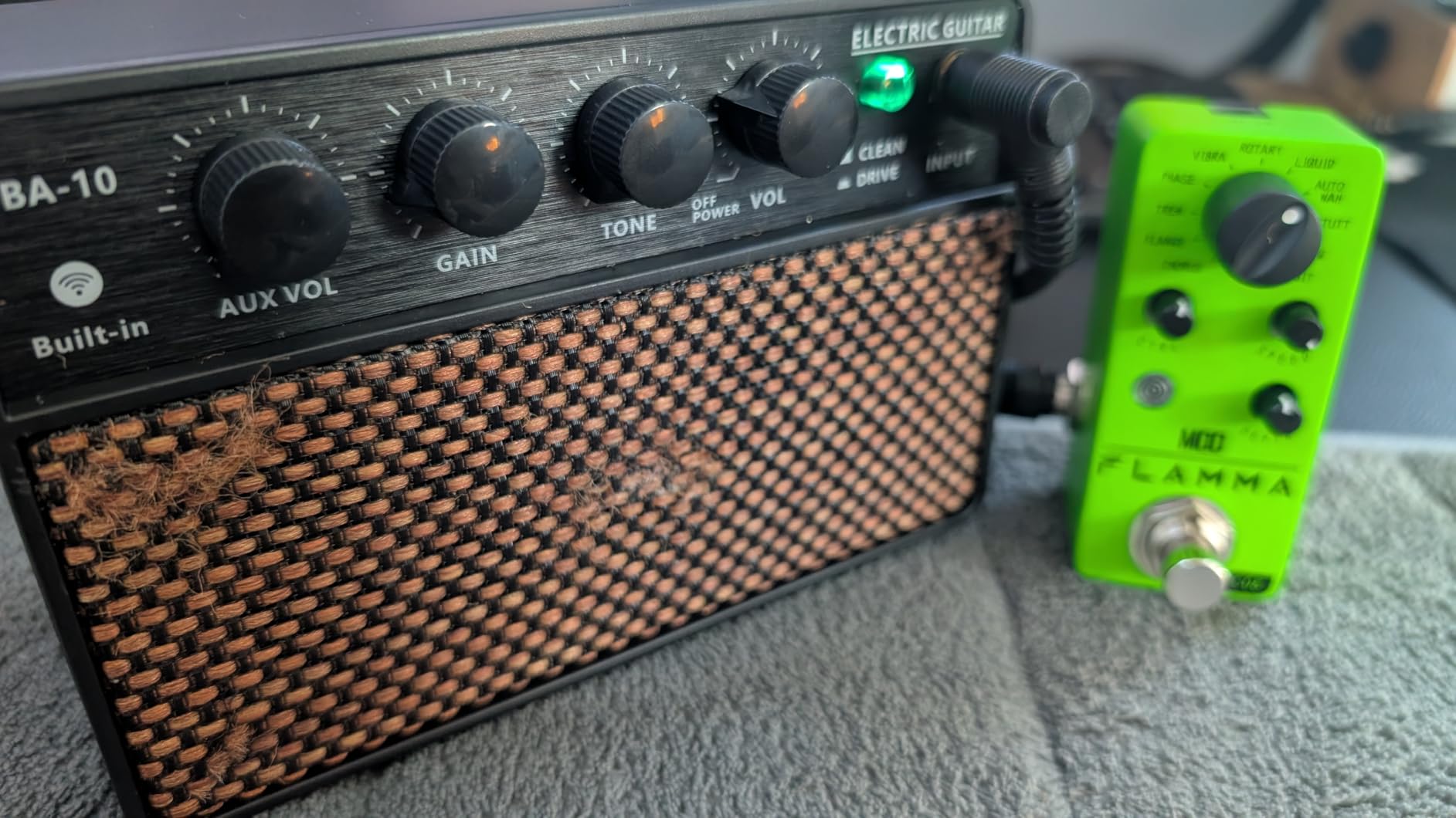 FBA-10 Guitar Amp, 10W Mini Electric Guitar Amplifier with Clean/Drive Channel, 6H Working, USB-C Rechargeable, 3.5mm Headphone/AUX Jack, Wireless Portable Amp for Indoor Practice, Traveling customer photo 2