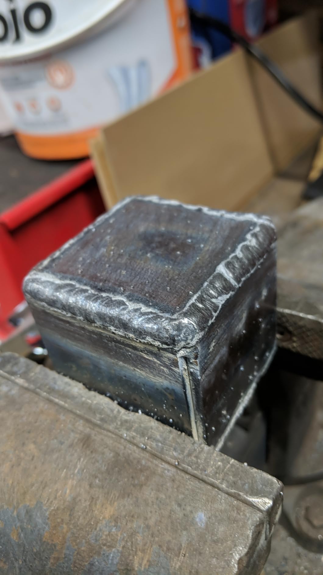 BESTMIG 135A MIG Welder - 3-in-1 Flux Core Welder, MIG/Lift TIG/Stick Welding Machine - Portable IGBT Inverter - 110V with Welder Helmet and Gloves (Red Black, MIG 135A Welder) customer photo 2