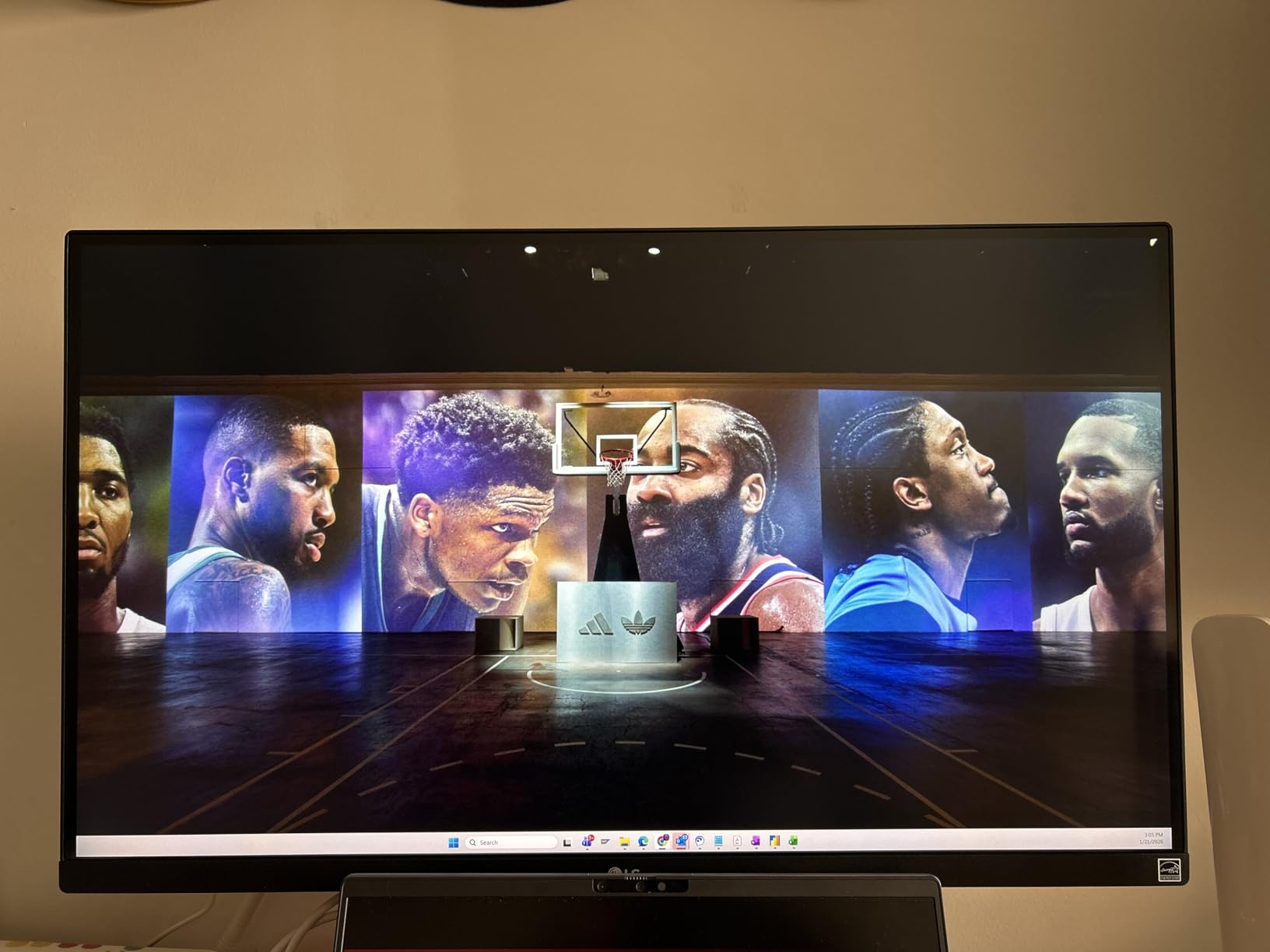 LG 27UP850K-W 27-inch Ultrafine 4K UHD IPS Computer Monitor DisplayHDR 400 customer photo 2