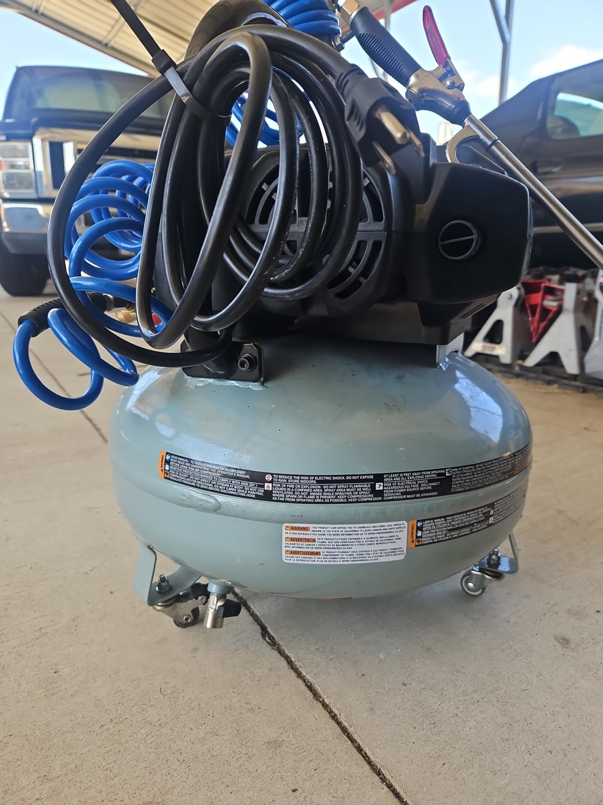 Metabo HPT Pancake Air Compressor, 6-Gallon 165PSI, Portable Air Compressor with 1.0 HP Oil-Free High Efficiency Motor, Lightweight, Quick Couplers for Fast Tool Changes, EC711S customer photo 2