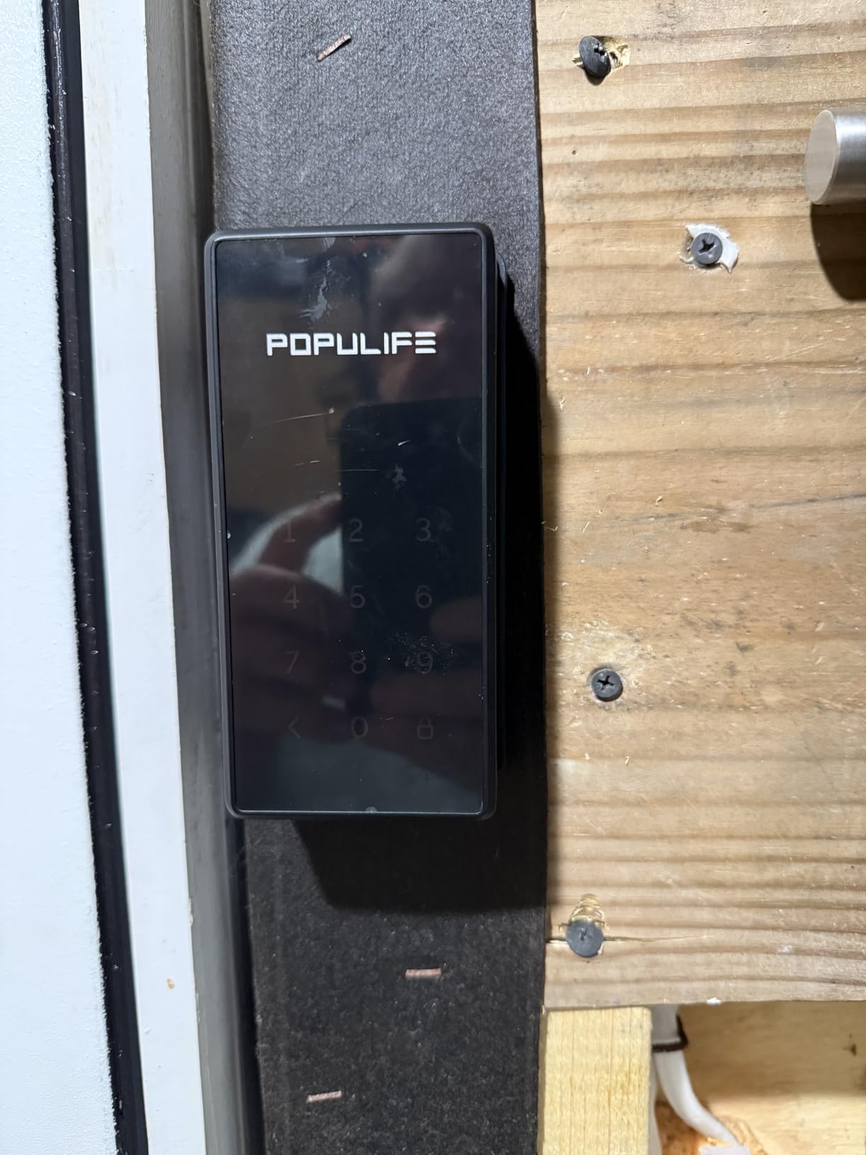 WiFi Lock Box for Outside with Gateway, Remotely Control Smart Key Lock Box, Wireless Lock Box for House Key, Door Handle & Wall Mount Sturdy Alloy Lockbox IP66 Waterproof customer photo 2