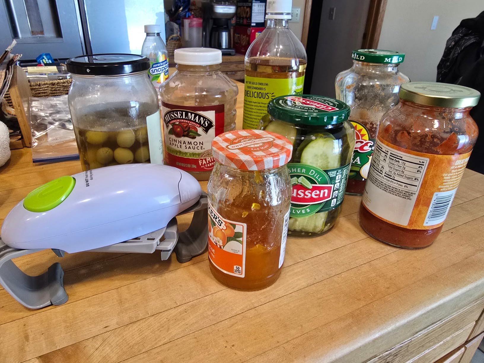 Automatic Jar Opener Suitable for The Elderly With Arthritis And People With Weak Hands, It Can Automatically Open Lids of Most Sizes With One Button, A Kitchen Gadget As A Gift customer photo 1