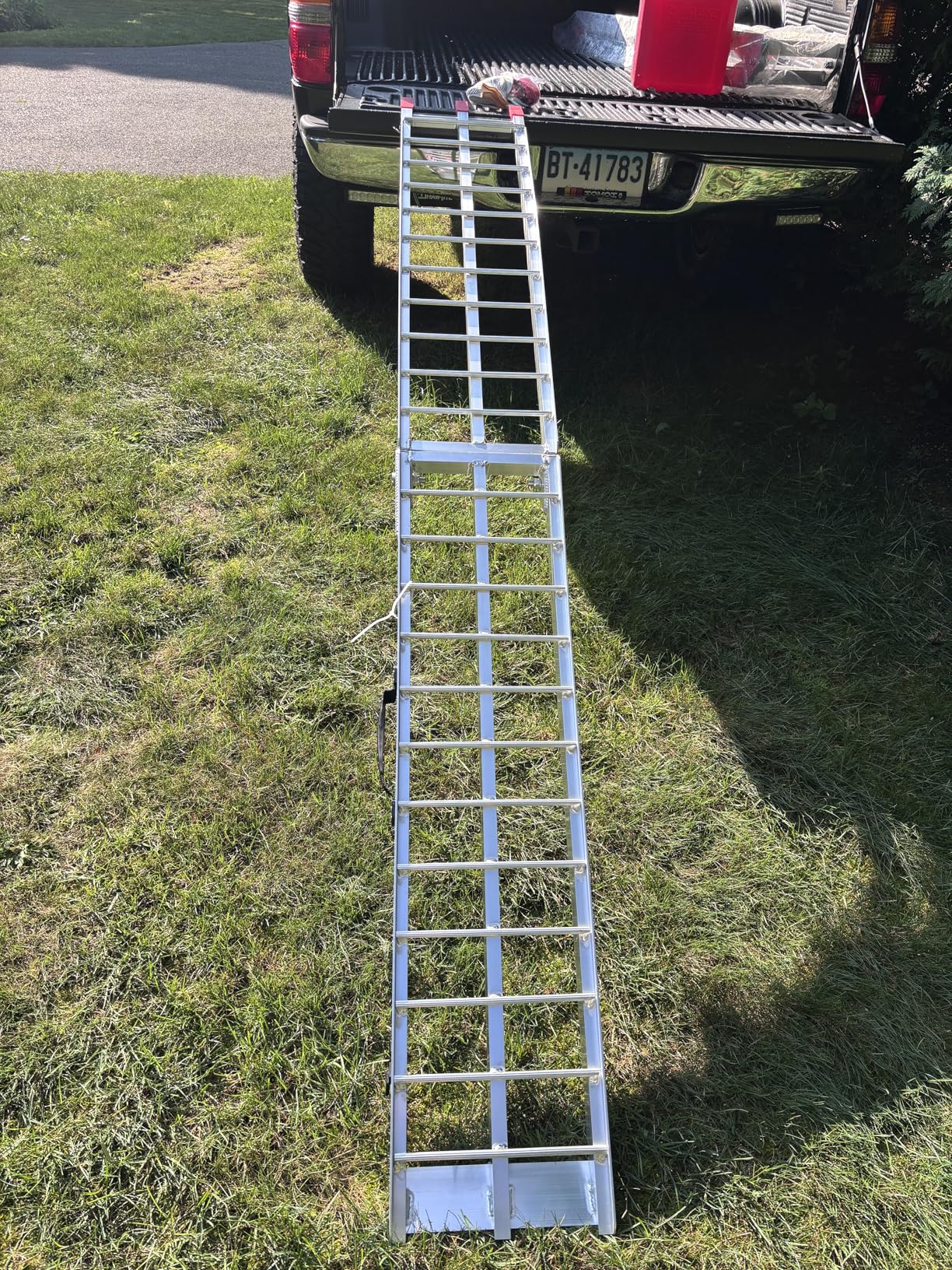 Aluminum Folding Loading Ramps, 1800 lbs Capacity Truck Ramps for Pickup Trucks Bed, Trailers Ramp with Load Straps for ATV/UTV, Motorcycles, Lawn Mowers, Golf Carts, 2Pcs, 90