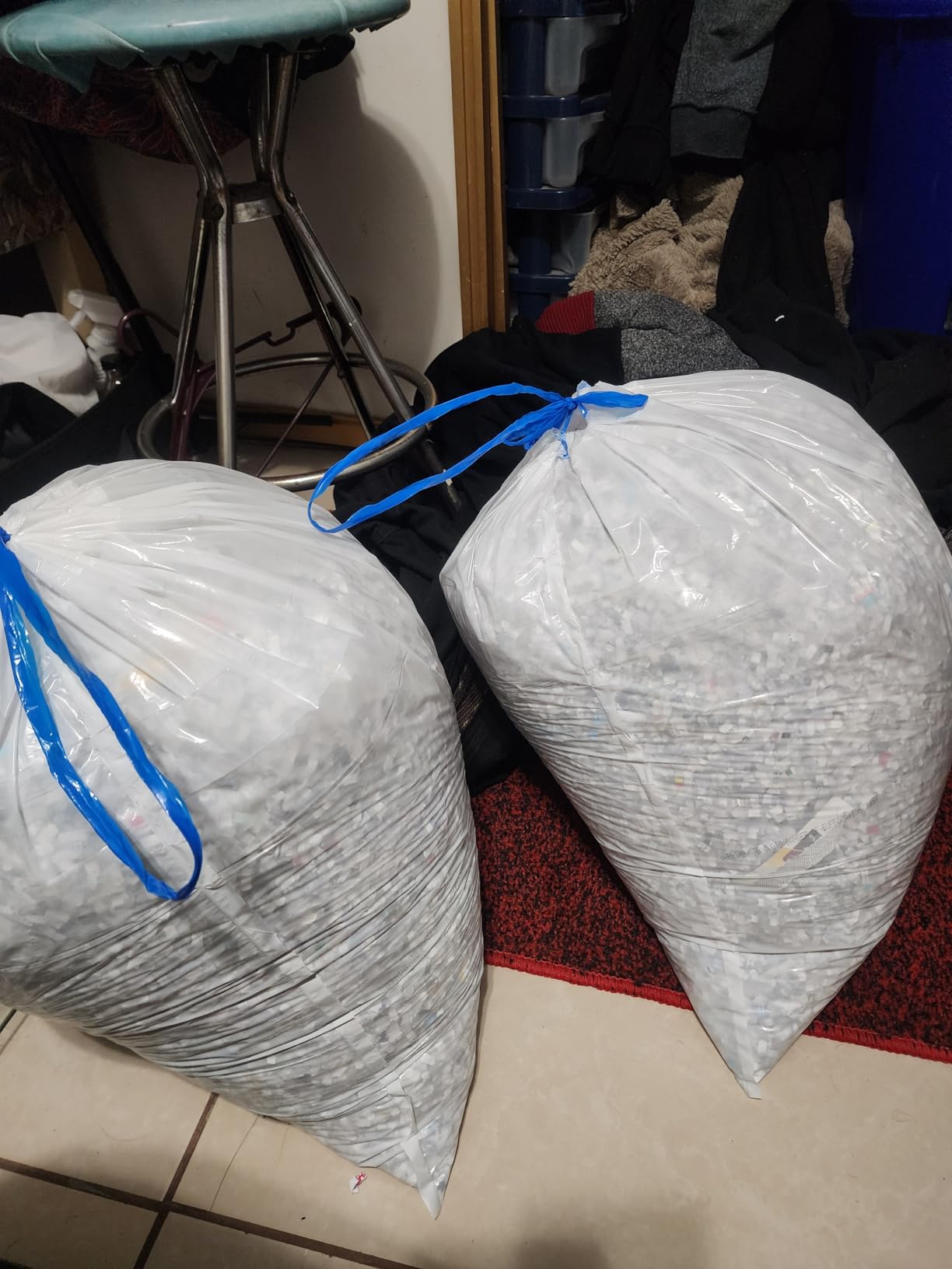 Bonsaii Paper Shredder for Home Use, 3.4 Gal Wastebasket, 6 Sheet Crosscut Paper Credit Cards, Staples, and Clips Shredder for Home Office Use, Portable Handle Design (C237-B New Version) customer photo 1