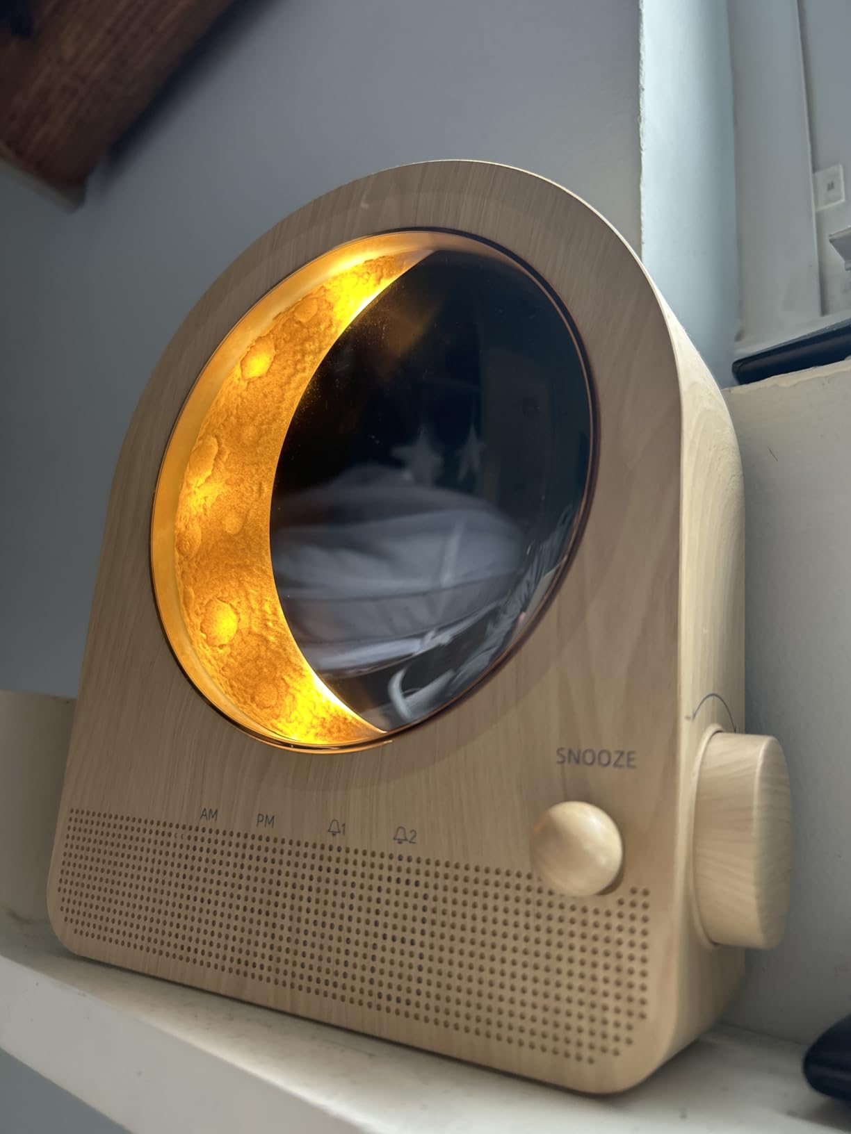 blonbar Sunrise Alarm Clocks for Bedrooms, Stepless Dimmable Moon Lamp Dual Alarm Clock with 12Levels Volume for Heavy Sleepers, 10 Natural Sounds with 30/60/90mins Timer, Gifts for Women customer photo 1