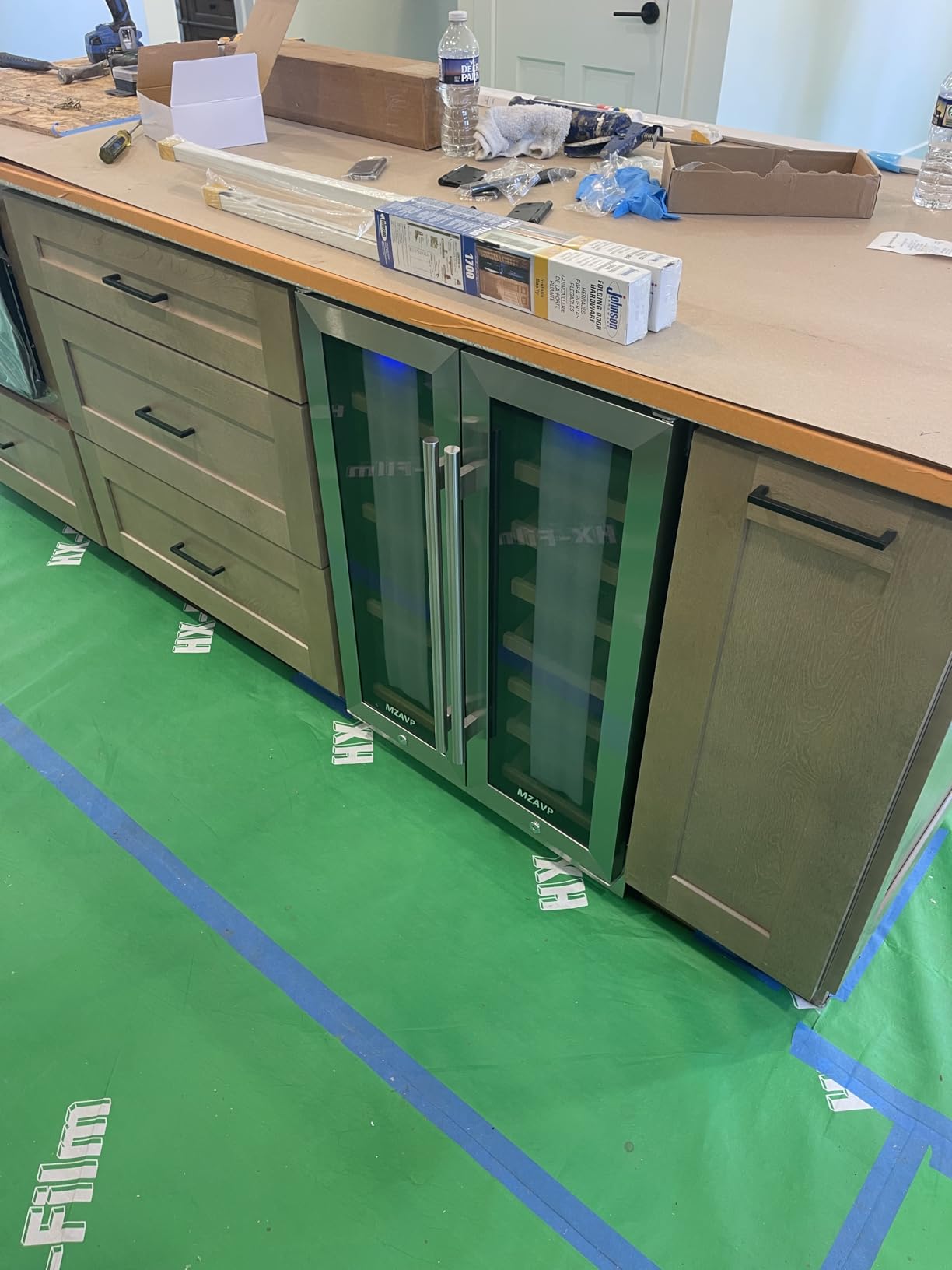 24 Inch Wine and Beverage Refrigerator, Dual Zone Beverage Cooler with Glass Door, Built-In or Freestanding Wine Fridge with Fast Cooling, 20 Bottles and 88 Cans Large Capacity customer photo 1