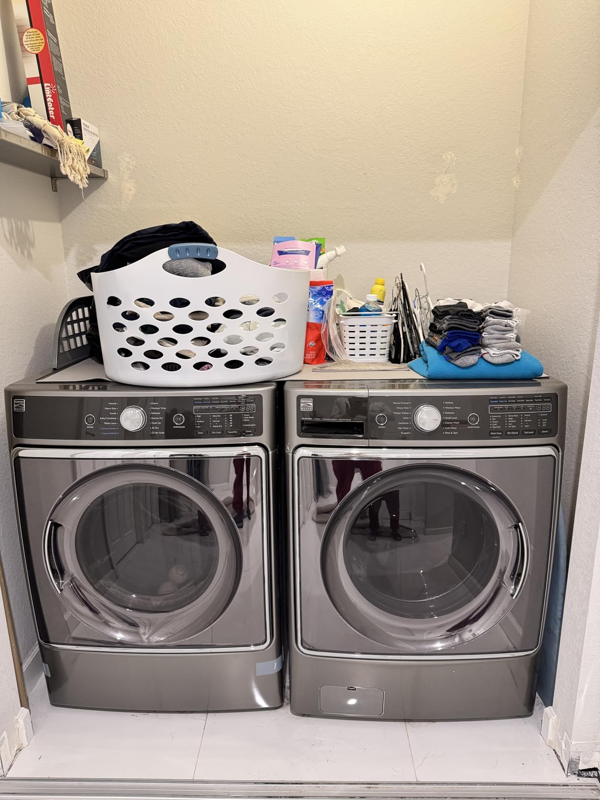 Washer and Dryer Pedestal with Pullout-Shelf - 29