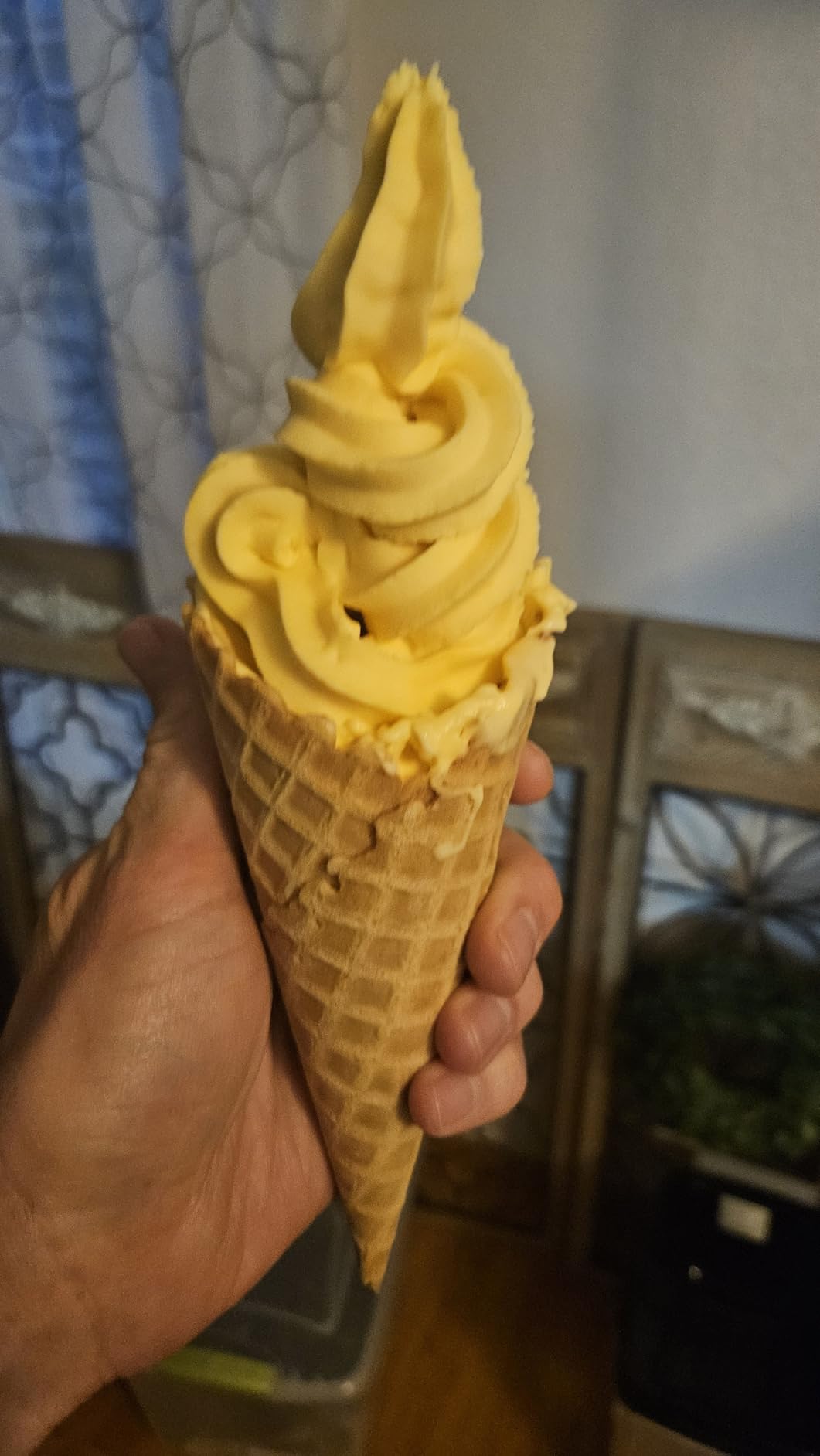 Ninja CREAMi Scoop & Swirl Ice Cream Maker, Soft Serve Desserts, Sorbet, Milkshakes, Frozen Yogurt and More, 13-in-1 Programs, Includes Handle and Two 16 oz 2-in-1 Pints, NC701 customer photo 2