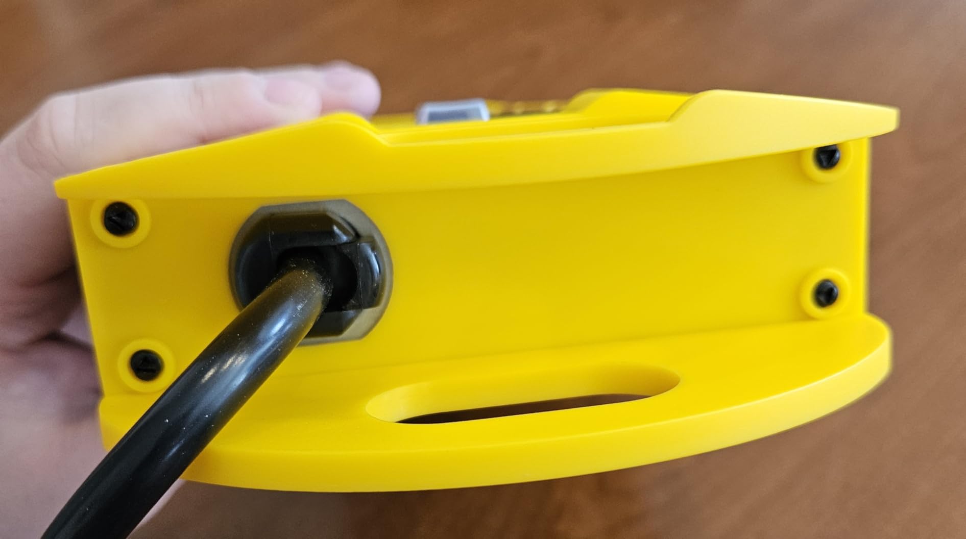 CCCEI Outdoor Power Strip Weatherproof with 8 Plug, Waterproof Extension Cord with Multiple Outlets, Christmas Exterior Garden Yard Surge Protector 6FT. customer photo 2