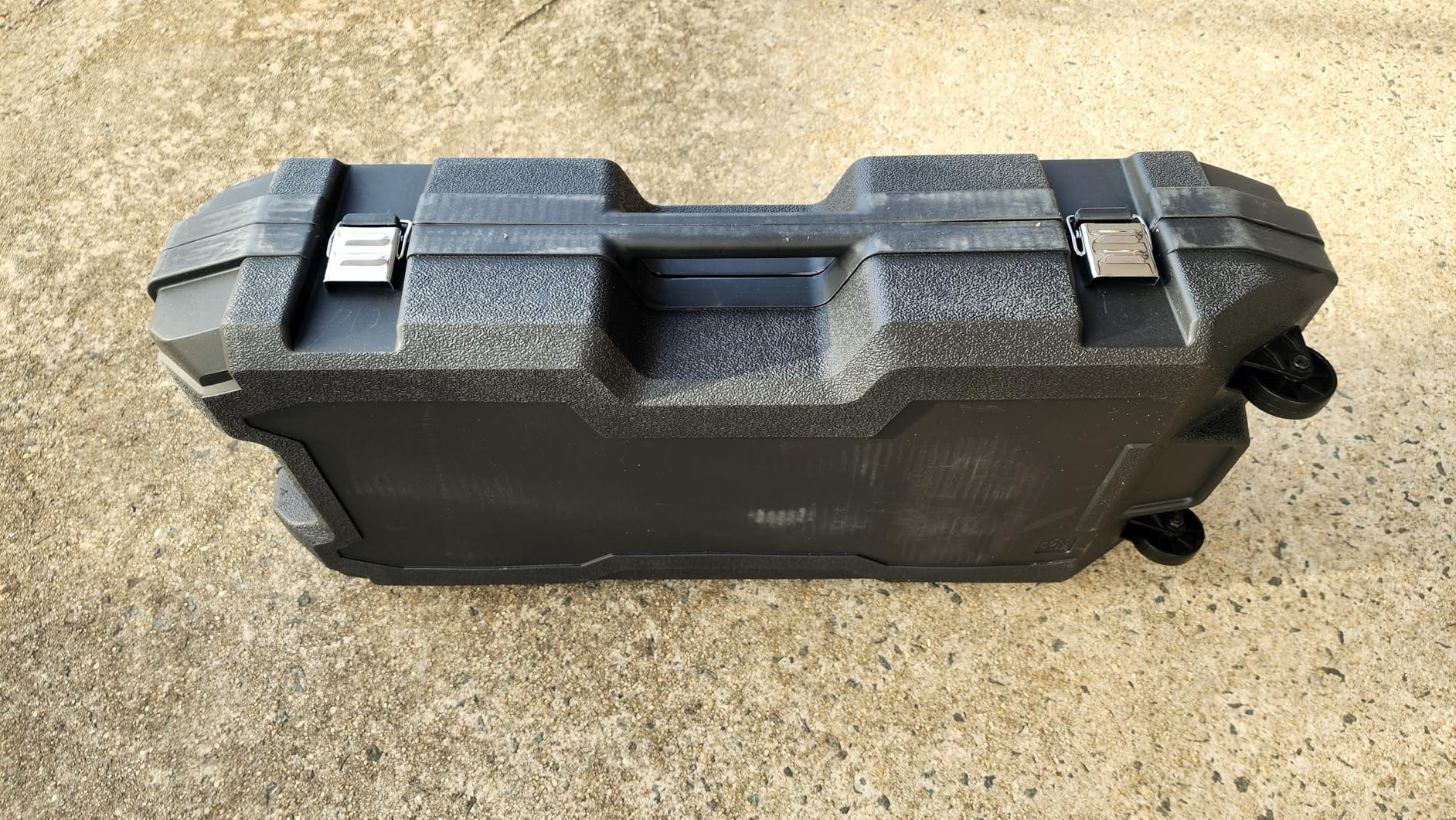 AZZUNO 2200W Demolition Jack Hammer Electric Concrete Breaker Heavy Duty, Corded Power Rotary Hammer Drill with 2pcs Chisel Bit Chipping & Case customer photo 2