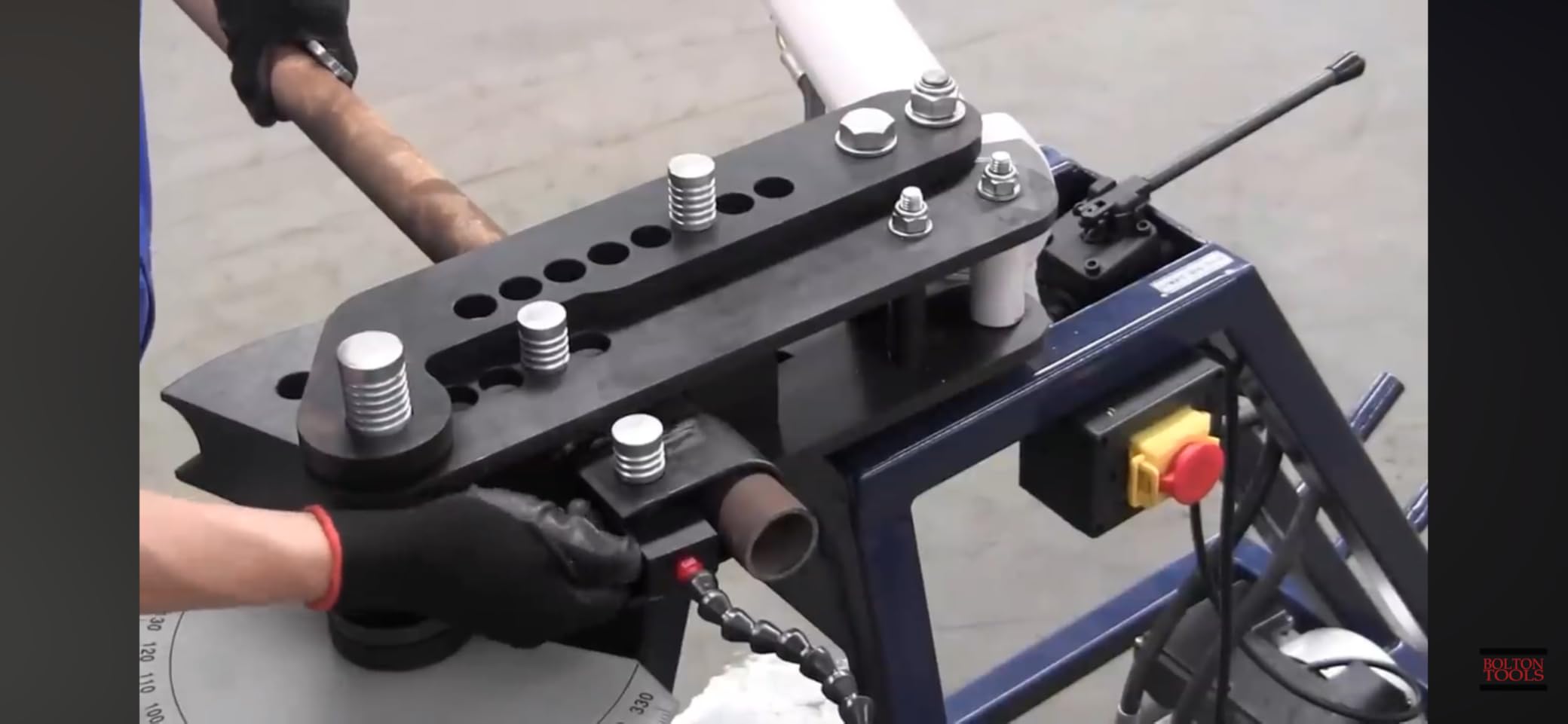 VEVOR Electric Tube Bending Machine, 750W Electric Tubing Bender with 6L Hydraulic Cylinder, Movable Pipe Bender Machine with Casters, 3 Dies & 180° Max Bending Angle, Suitable for 3/4 to 2 inch Pipes customer photo 1