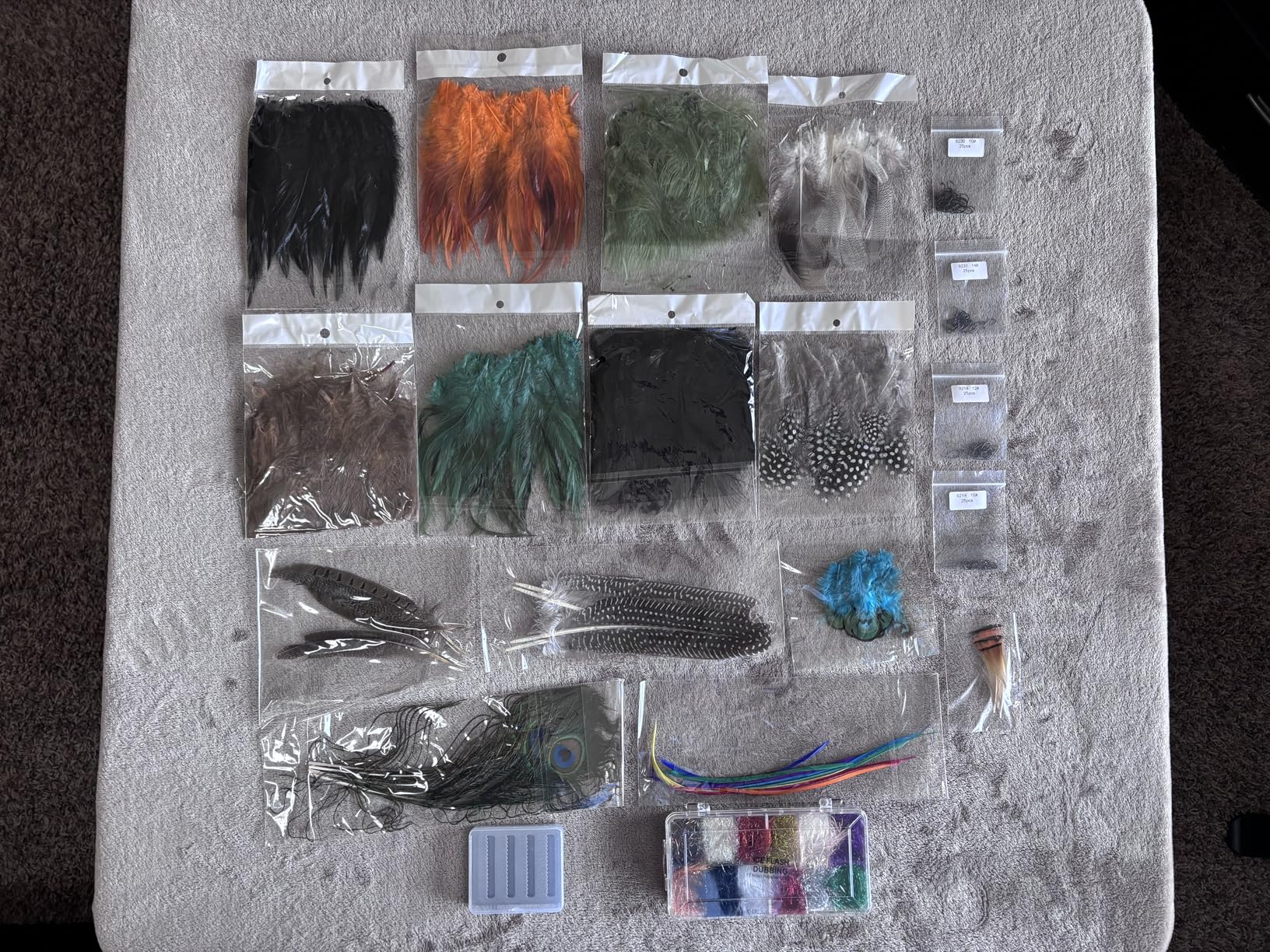 EUPHENG Fly Tying Materials Kit 14 Types of Feathers, Dubbing & Hooks, UV Dyed Hackle Feathers Starter kit for Tying Fly Fishing Flies customer photo 1