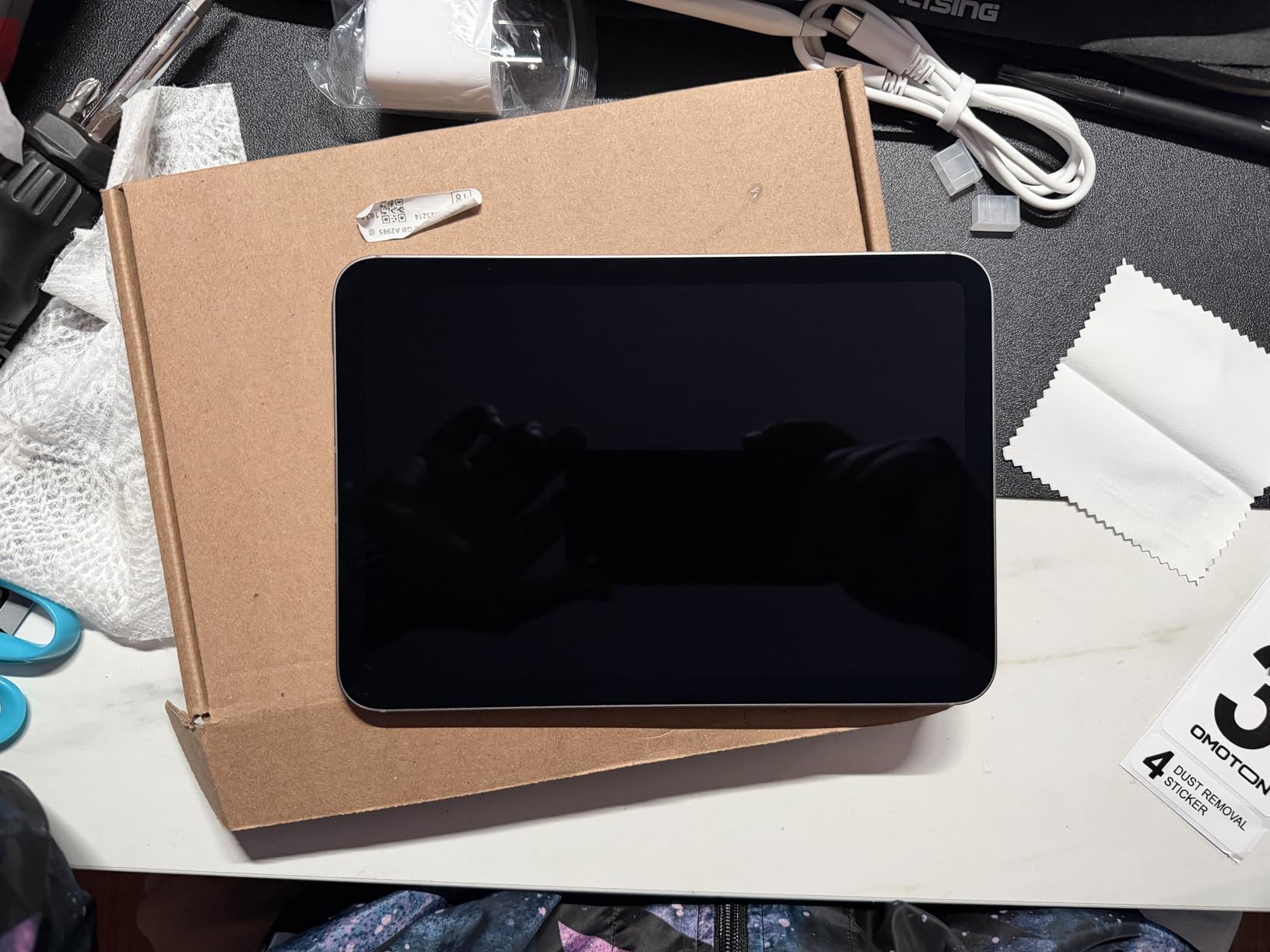 2024 Apple iPad Mini with A17 Pro Chip (8.3-inch, Wi-Fi+Cellular, 128GB) - Space Gray (Renewed) customer photo 2