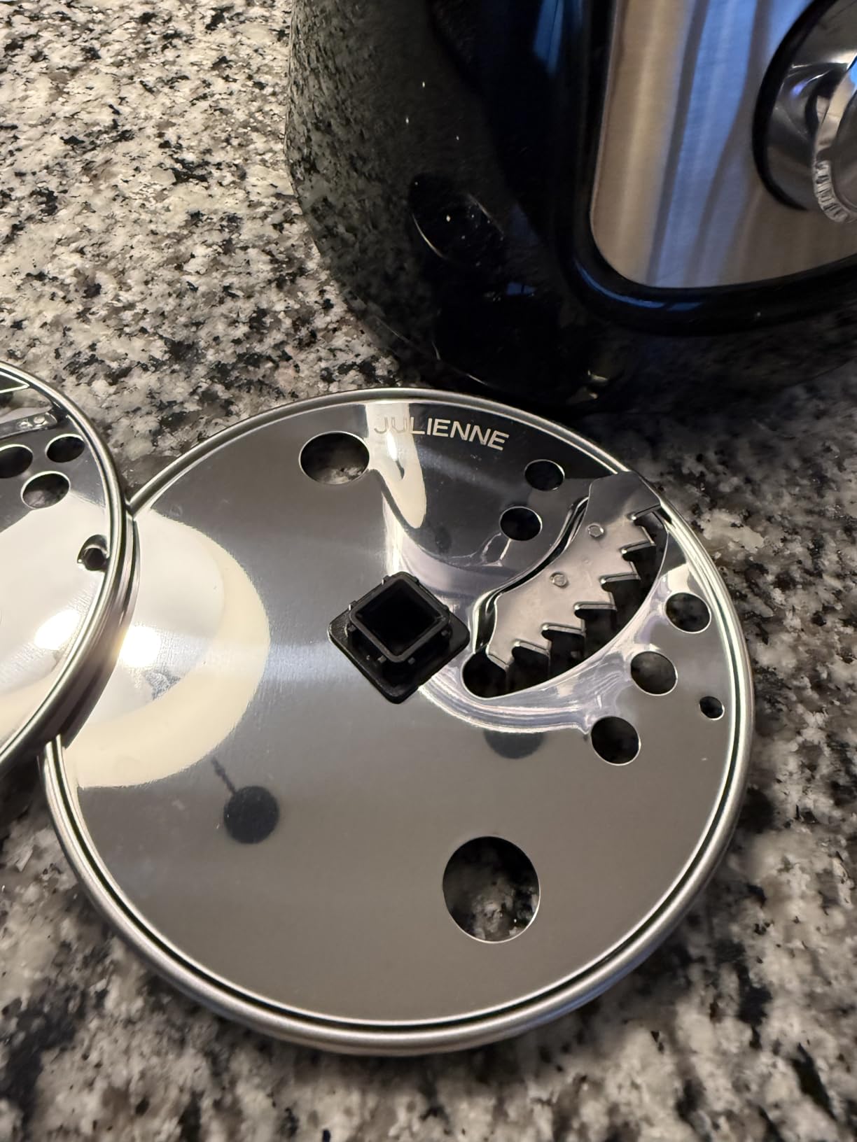 Amazon Basics Food Processor and Vegetable Chopper, 10 Cup Bowl, 2-Speed, 500 Watt Motor, Black customer photo 2