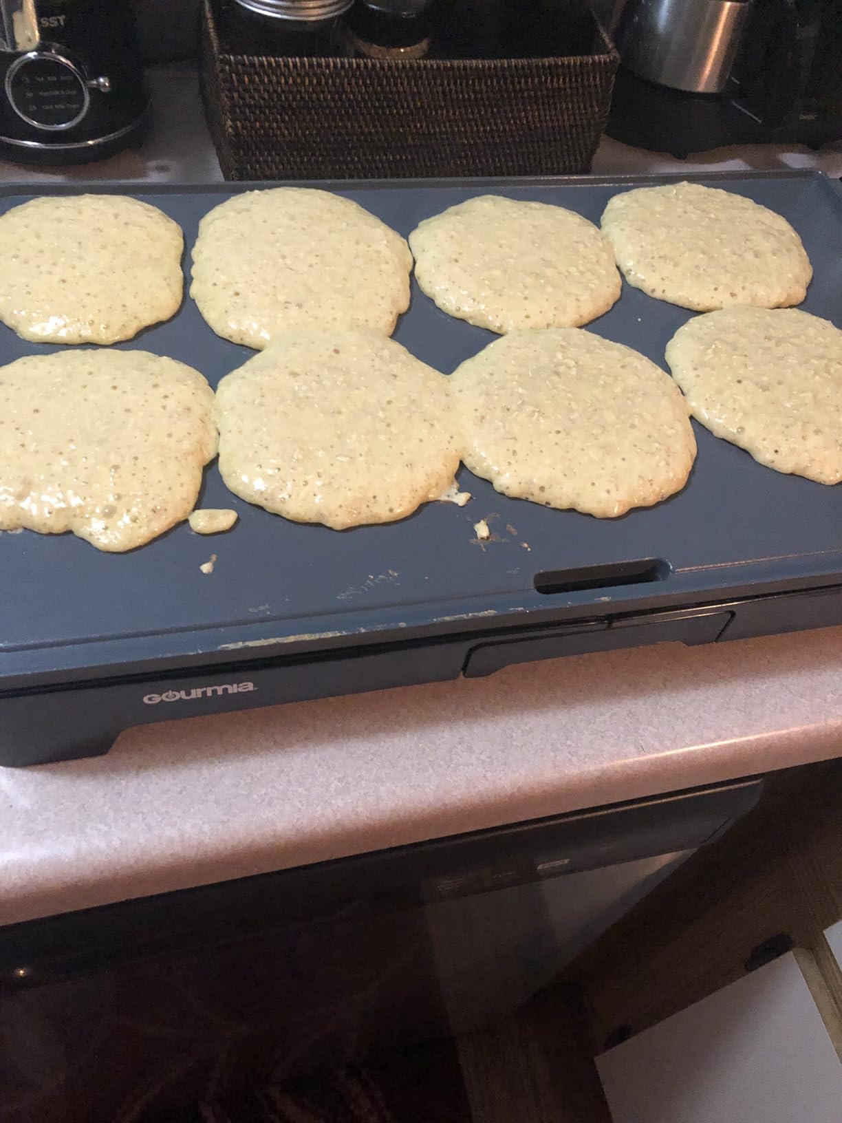 Gourmia 22 Inch XL Electric Griddle Pan - Nonstick Extra Large Flat Top Ceramic Surface, Countertop Cooker, Adjustable 200°F-400°F, Pull-Out Drip Tray, Compact Handle-Free Design customer photo 1