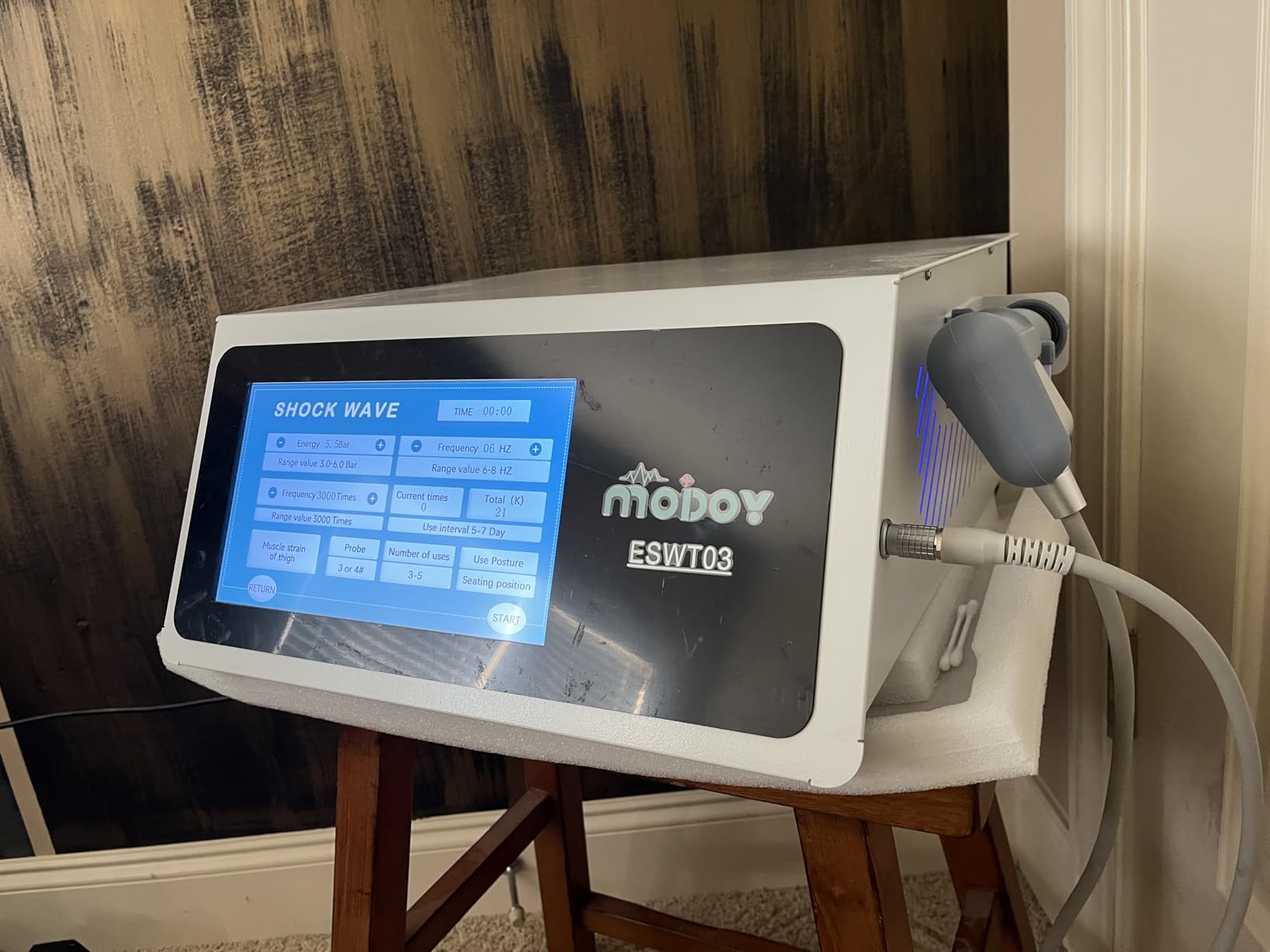 2026 MODOY Advanced Shockwave Therapy Machine, Radial Shockwave FSA or HSA Eligible, Non-Invasive Extracorporeal ESWT Shock Wave Therapy Device, Safe Use, Ideal for Home & Clinical Use(ESWT03_White) customer photo 2