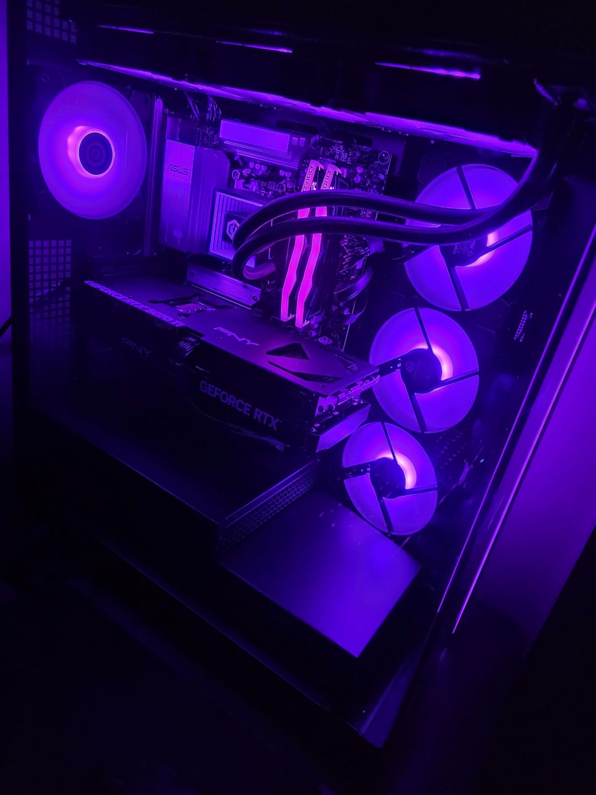 Gamer Supreme Gaming PC, AMD Ryzen 7 9800X3D 4.7GHz, GeForce RTX 5070 Ti 16GB, 32GB DDR5, 2TB PCIe 4.0 SSD, WiFi Ready & Windows 11 Home (SLC8480A8) customer photo 1