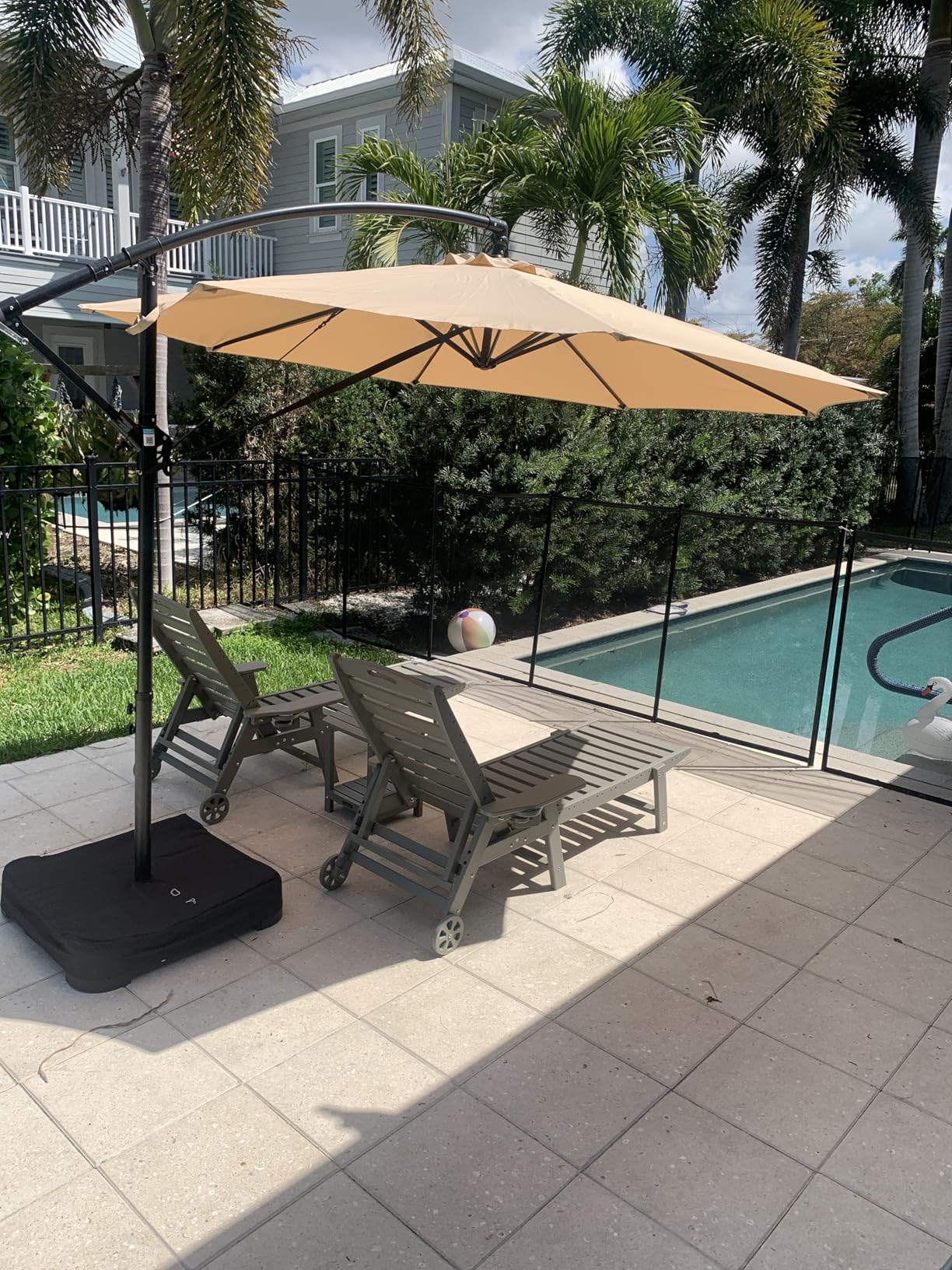 OLILAWN 10ft Cantilever Offset Patio Umbrellas, Outdoor Patio Umbrella with Base Included, Upgraded Yarn-dyed Fabric Shade, Beige customer photo 1