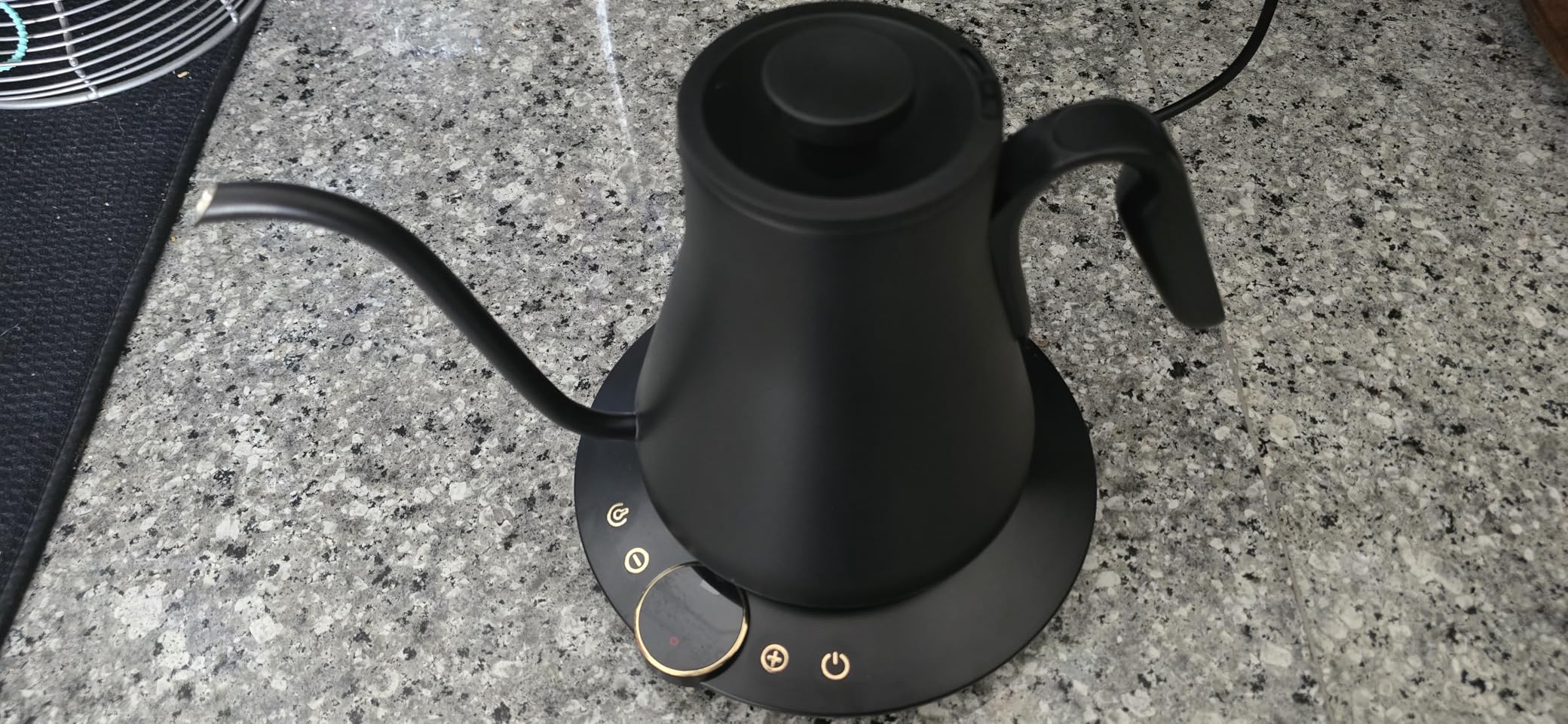 Cocinare Barista Collection Gooseneck Electric Kettle, ±1°F Precise Temperature Control for Pour-Over Coffee & Tea, Quick Heating 1500W, Stainless Steel Interior, 0.9L (Matte Black) customer photo 1