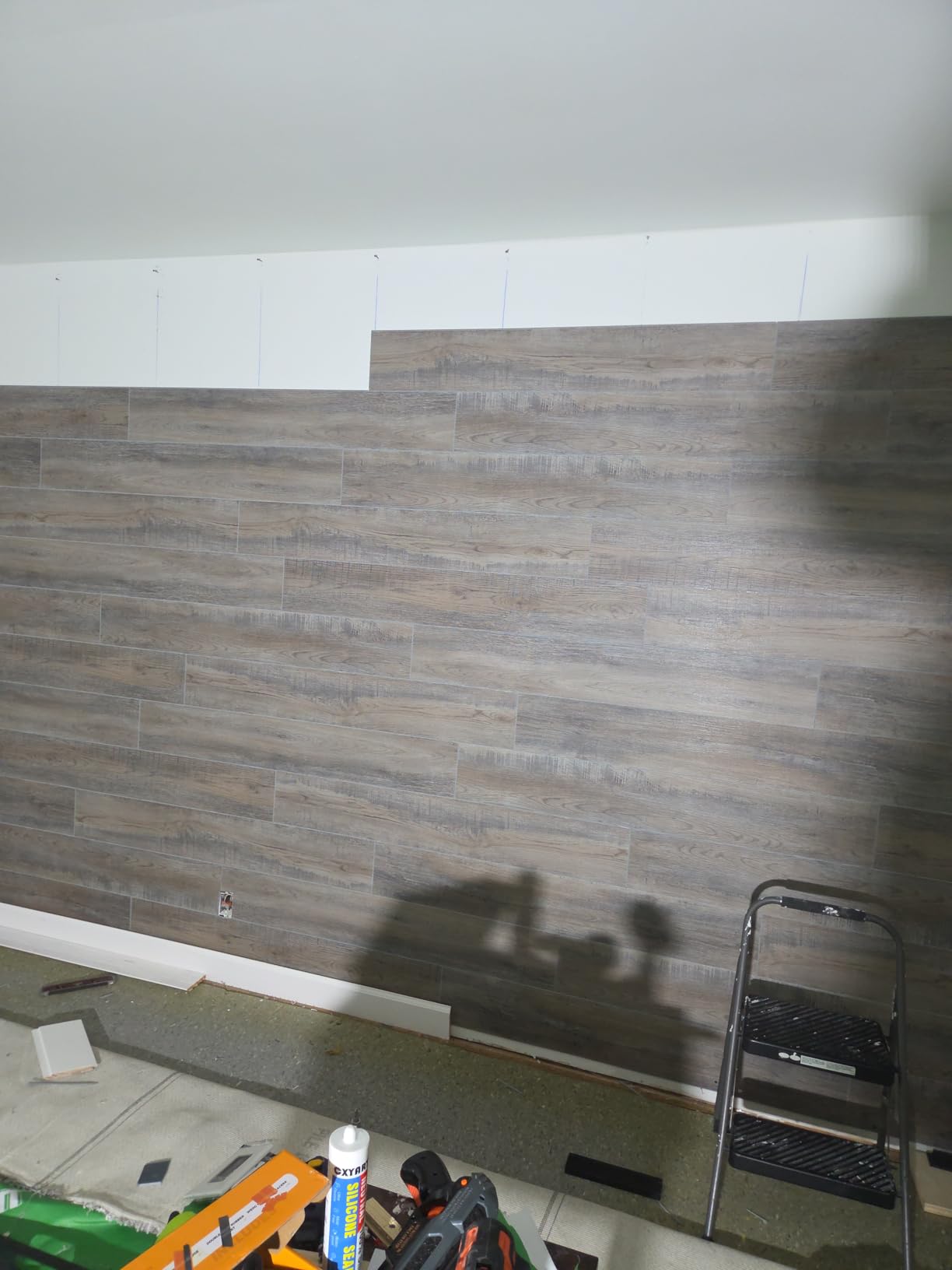 NAACOO Laminate/Vinyl Flooring Tools, Tapping Block for Vinyl Plank Flooring-Double Sided with Notches,10In Contour Gauge, Pull Bar, 40Pcs Floor Spacers,Rubber Mallet. Universal Floor Installation kit customer photo 1