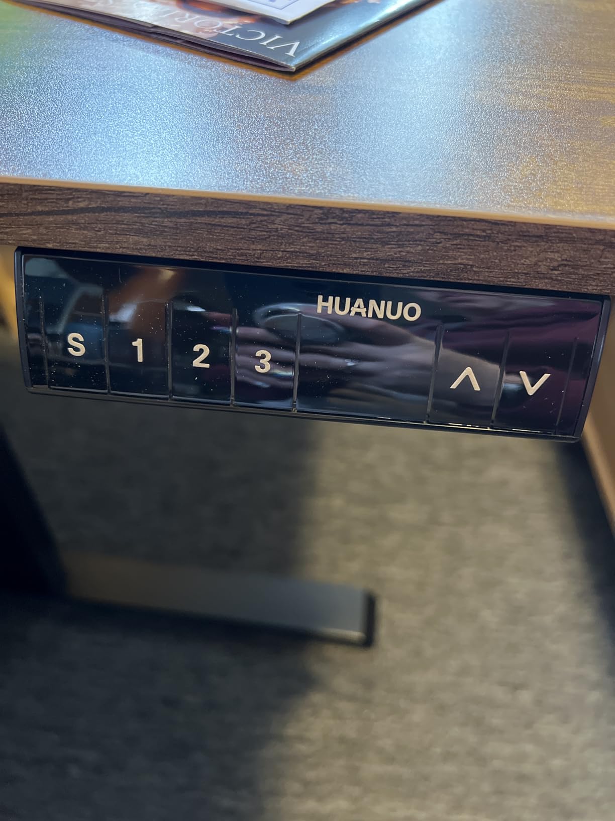 HUANUO 71x48 inch Dual Motor L Shaped Electric Standing Desk with 3 Preset Heights, Electric Height Adjustable Computer Table, 2 Hooks & Cable Tray, Raising Desk for Home Office, Vintage Brown customer photo 1