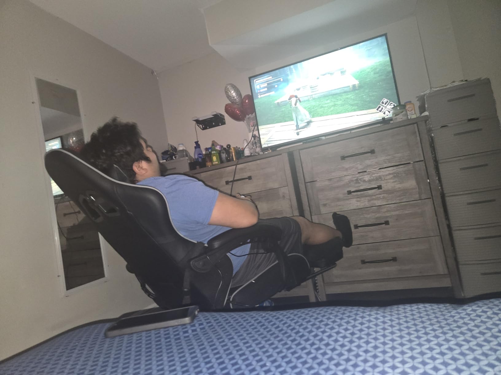 Gaming Chair with Footrest Racing Style Lumbar Support Massager Video Game Chair with Metal Legs, High Back Reclining Gamer Chair with Headrest, 360° Swivel Office Computer Desk Chair (White) customer photo 2