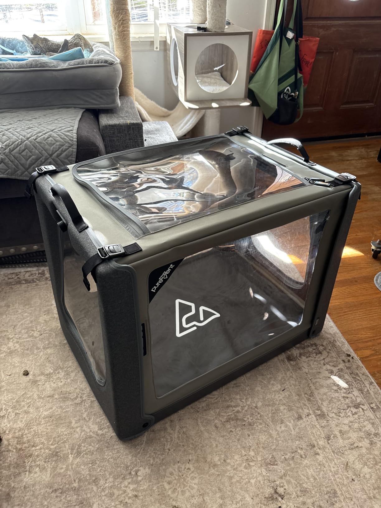 PureVent Pet Oxygen Chamber - Safe Veterinary-Grade Oxygen Therapy Cage for Dogs, Cats, Birds and Animals - Built-in Ventilation for Pets up to 30lbs customer photo 1