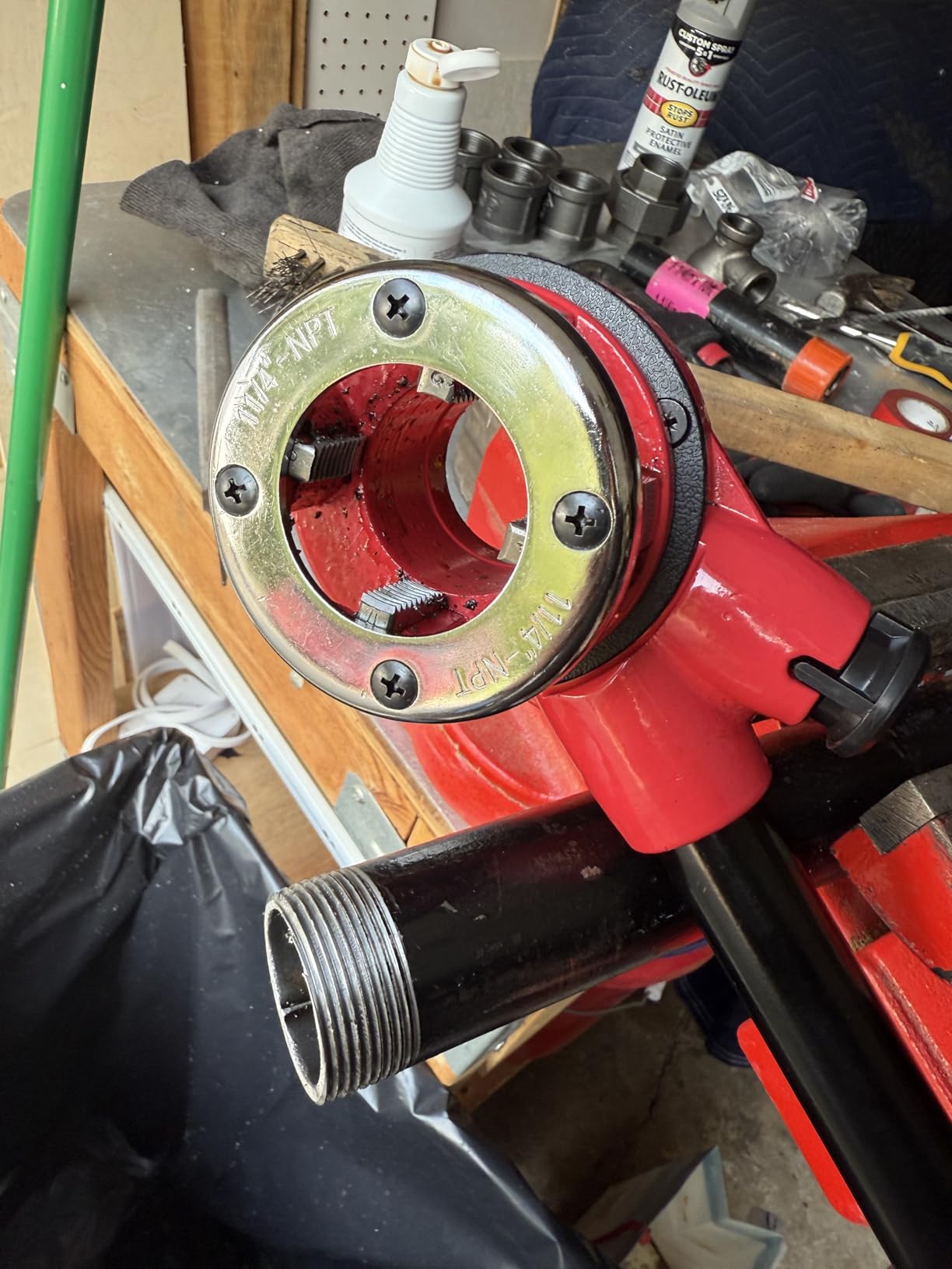 VEVOR Ratchet Pipe Threader Kit with 6 Dies, 1/4