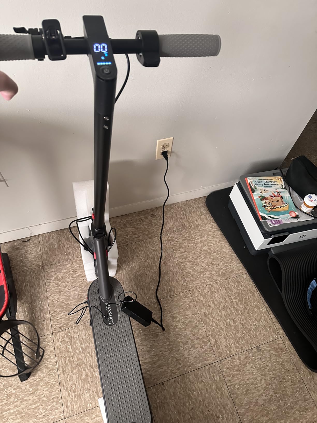 MAXSHOT Electric Scooter for Adults, 8.5-10-14 Tires, 19-22Mph, 350W-500W Motor, 21-28 Miles Range, Folding E-Scooter with Dual Suspension, APP Control customer photo 1