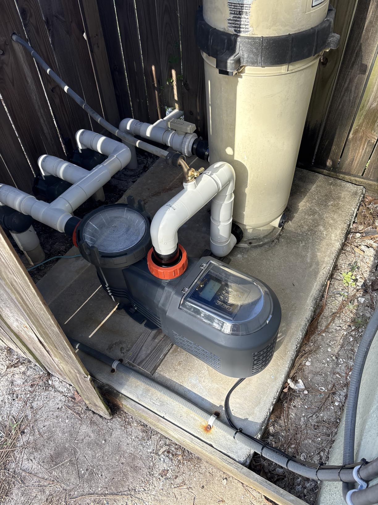 1.8 HP Variable Speed Pool Pump for Above & Inground Pools, Up to 9114 GPH, 220V Inverter Pool Pump with Permanent Magnet Motor, Energy Efficient, Saltwater Compatible customer photo 2