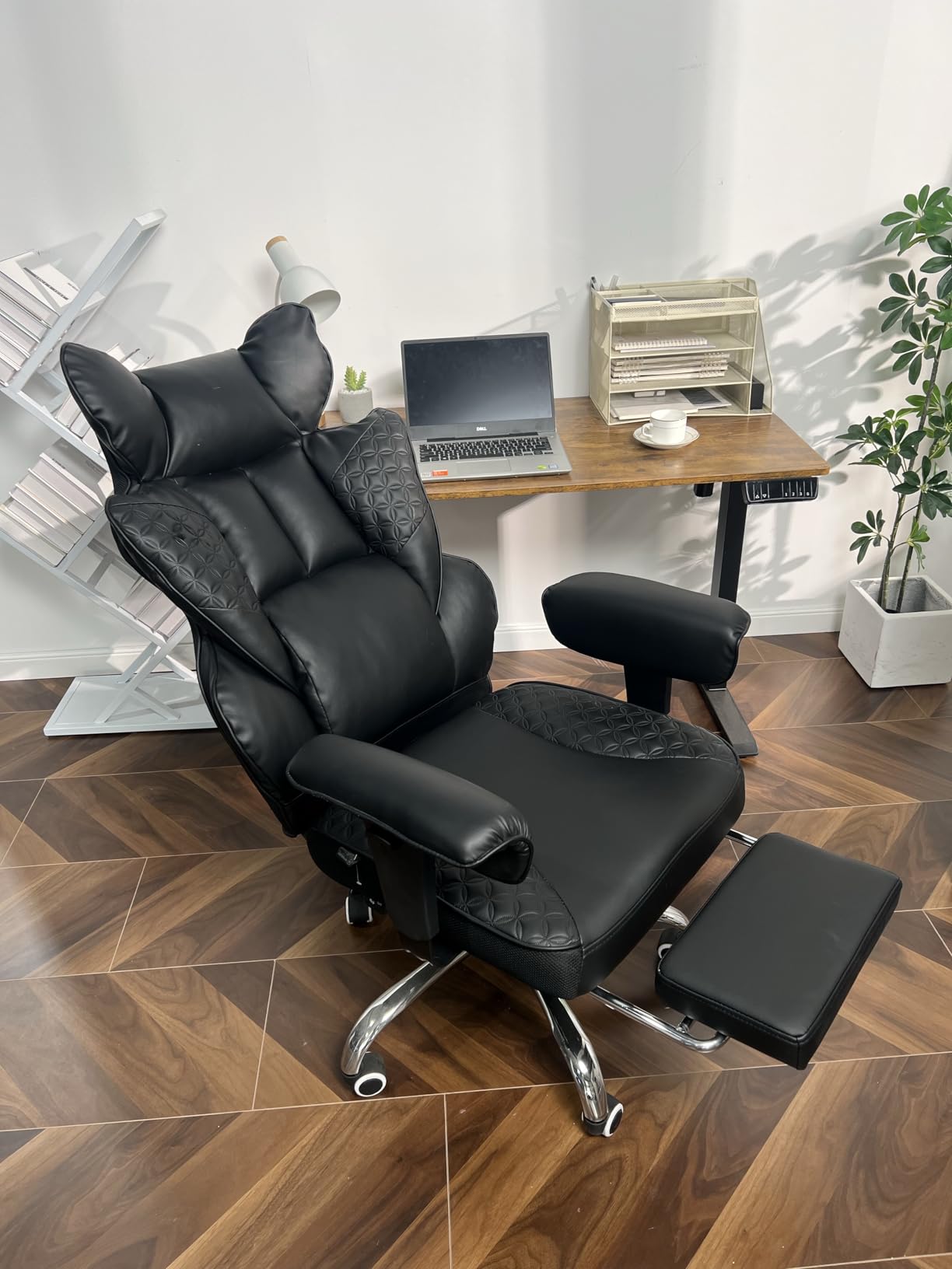 COMHOMA Big and Tall Office Chair Heavy Duty Wide Ergonomic Gaming Chair with Deluxe Embossing Designed Leather with Foot Rest, 150° Reclining Adjustable Armrests Pocket Spring Back Support and Pillow customer photo 2