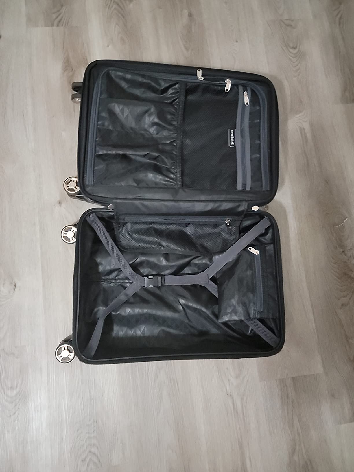 SwissGear 7272 Energie Expandable Hardside Luggage with Spinner Wheels and TSA Lock, Light Gold, 3-Piece Set (19/24/27) customer photo 1