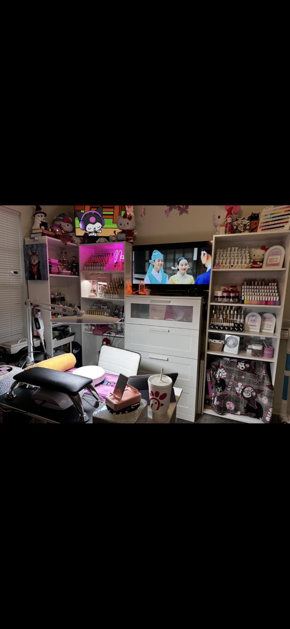 Hisense 32-Inch Class A4 Series FHD 1080p Smart Fire TV (32A4NF, 2025 Model) - DTS Virtual: X, Slim Bezel Design, Alexa Built in customer photo 1