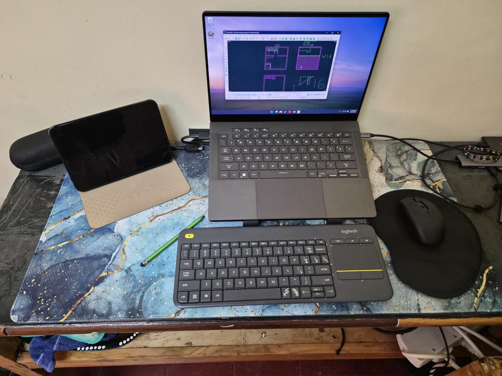 Large Extended Gaming Mouse Pad with Stitched Edges, 47.3 X 23.6 in Desk Pad Durable Non-Slip Natural Rubber Base, Waterproof Computer Keyboard Mat for Esports Pros, Gamer, Desktop, Black customer photo 1