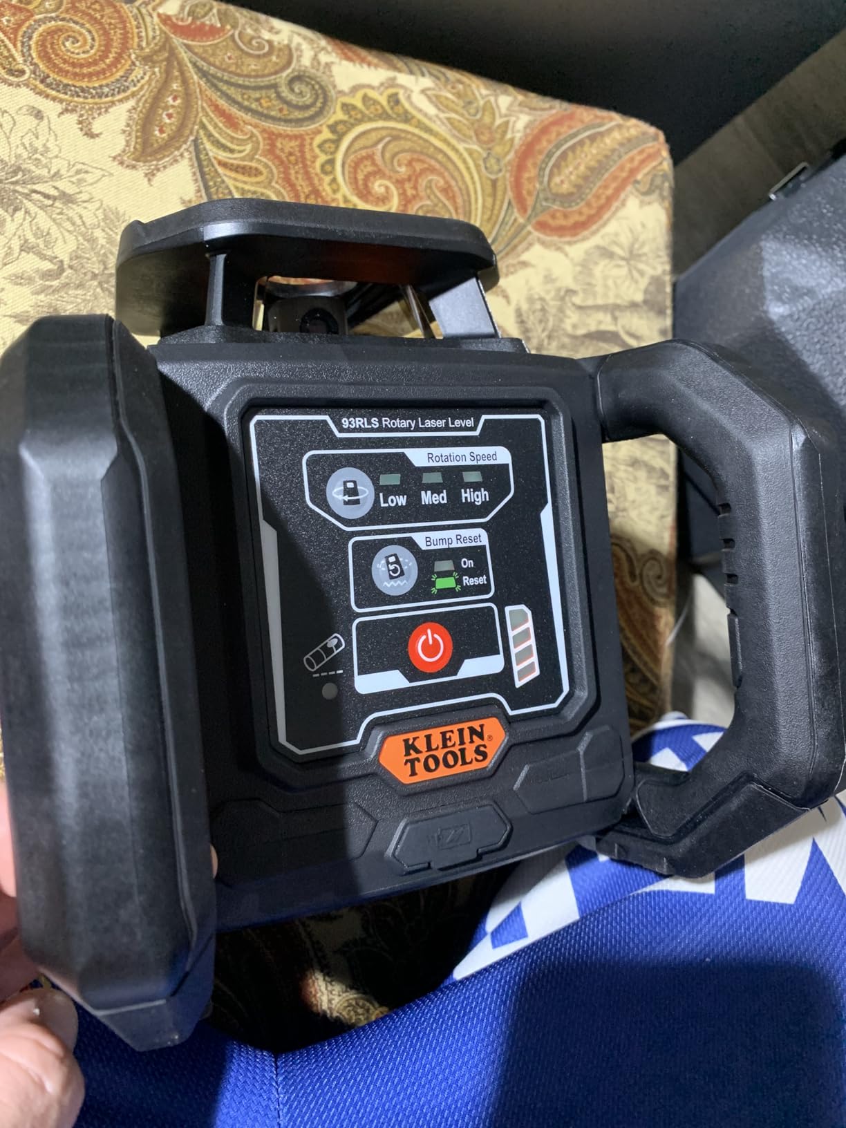 Klein Tools 93RLS Green Self-Leveling Rotary Laser Level Kit, Horizontal/Vertical with Plumb Spot, 1150-Foot Range, Rechargeable, Tripod, Detector, 9-Foot Grade Rod, Carrying Case, ≤ 5mW Class 3R customer photo 1