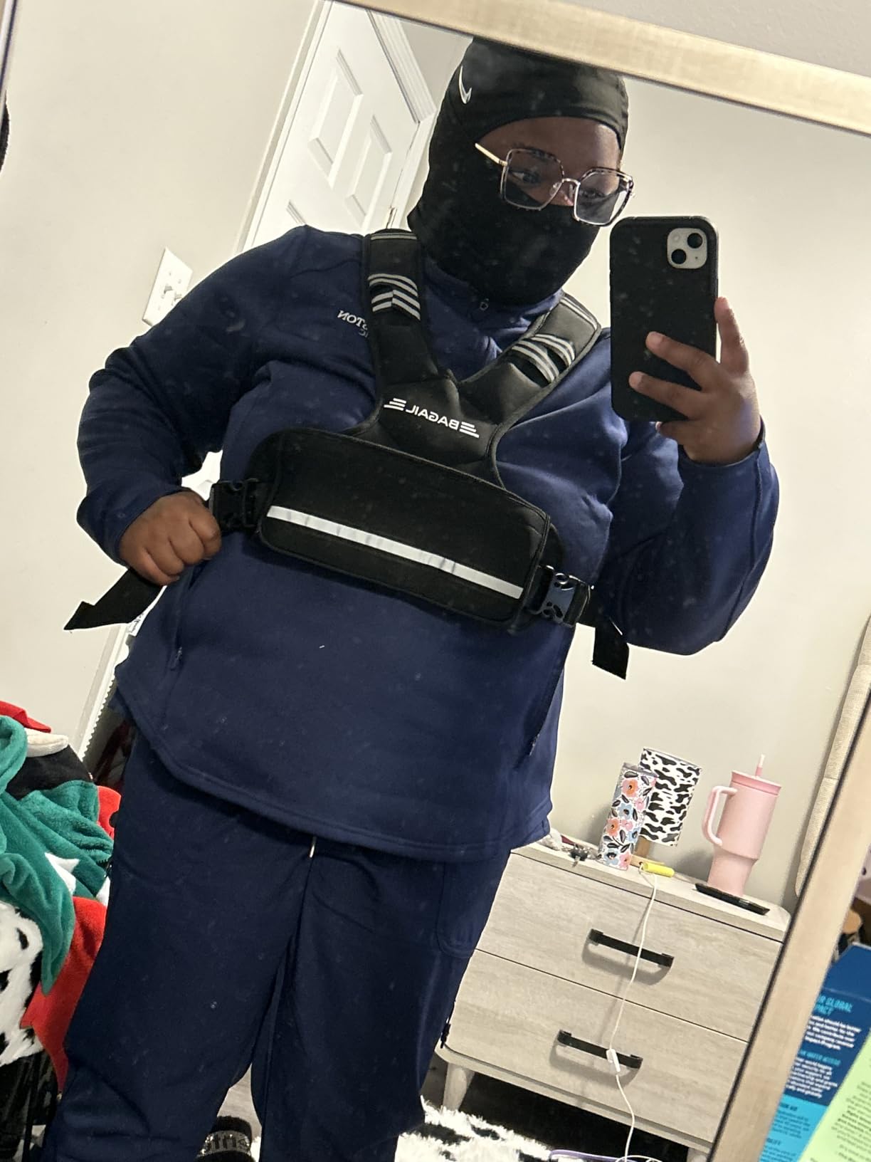 BAGAIL Adjustable Weighted Vest 4-10lb/12-18lb/20-32lb, Comfortable X-Shape & U-Neck Weight Vest for Women and Men Walking with 6 Removable Weights, Large Pocket and Reflective Strips customer photo 2