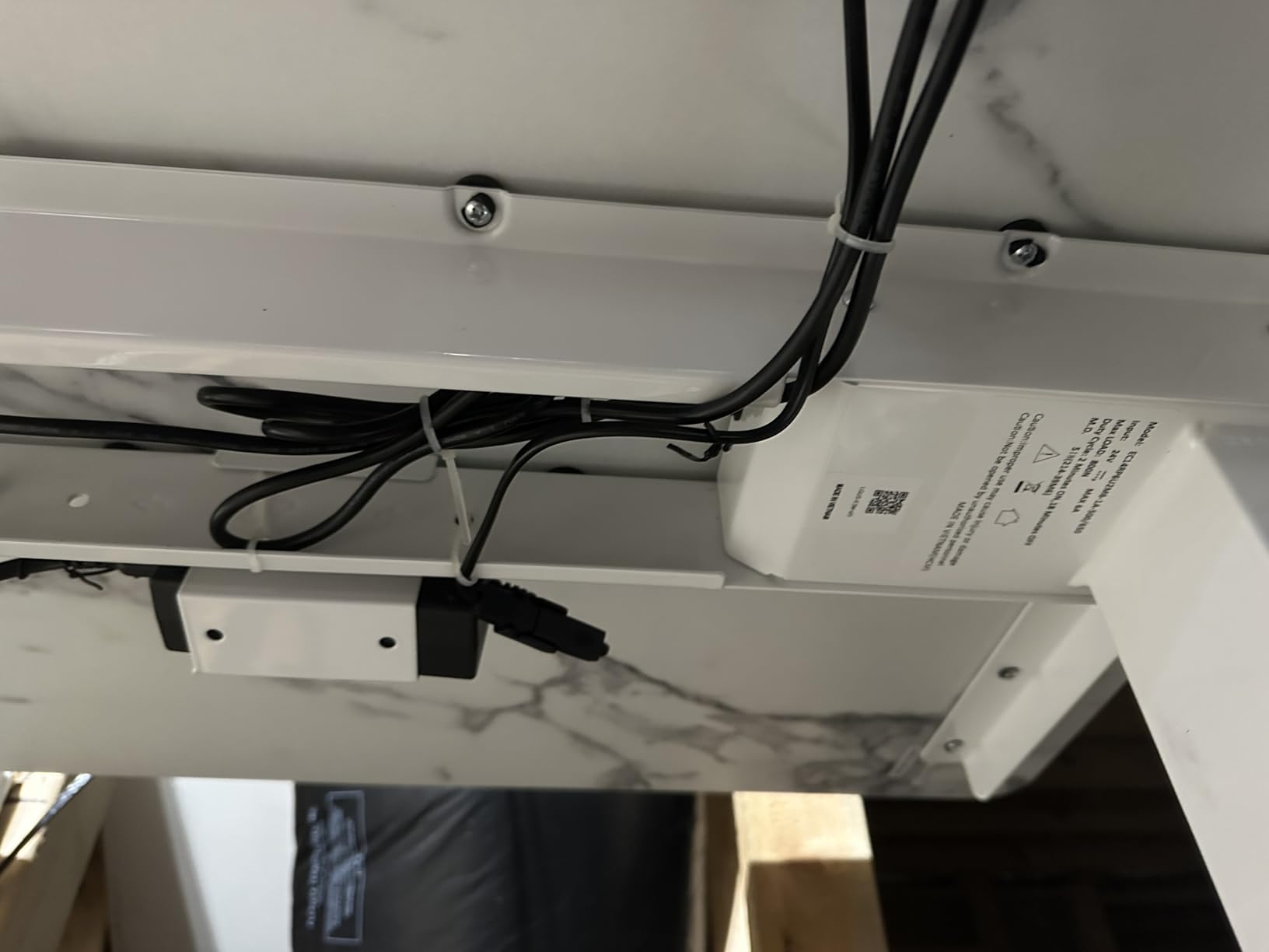 FLEXISPOT E3 Solid Wood Dual Motor 71 x 30 Electric Standing Desk Sit Stand Desk, Holds 220 lbs, Adjustable Height w/Memory Presets, Butcher Block Rubberwood Desktop & Black Frame customer photo 2