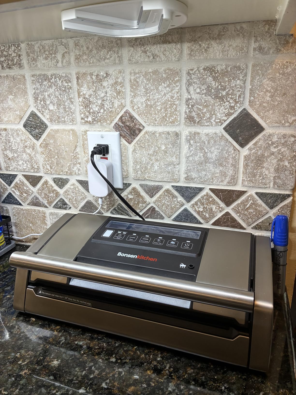 Bonsenkitchen Vacuum Sealer for Food, Easy-Lock Handle Vacuum Sealer Machine with Bag Clip, Built-in Cutter and Bag Storage for Sous Vide and Meal Prep, 1 Roll Bag & 10 Pre-Cut Bags, Silver customer photo 1