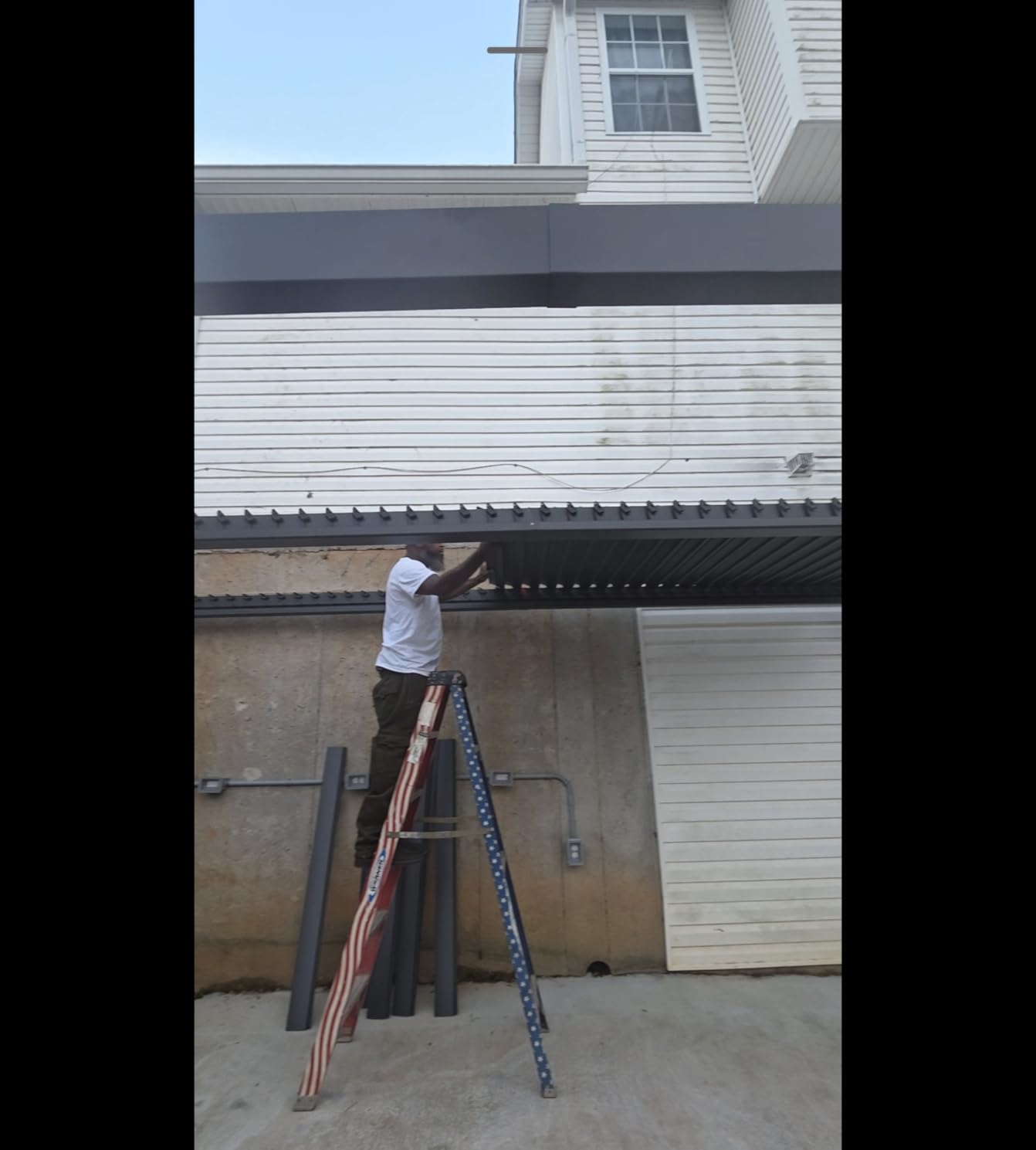 PURPLE LEAF Louvered Pergola 13' x 15' Aluminum Outdoor Pergola with Adjustable Louvers Roof and Integrated Drainage System 70 Mph High Wind Resistant Large Pergolas for Patio Poolside Garden Yard customer photo 2