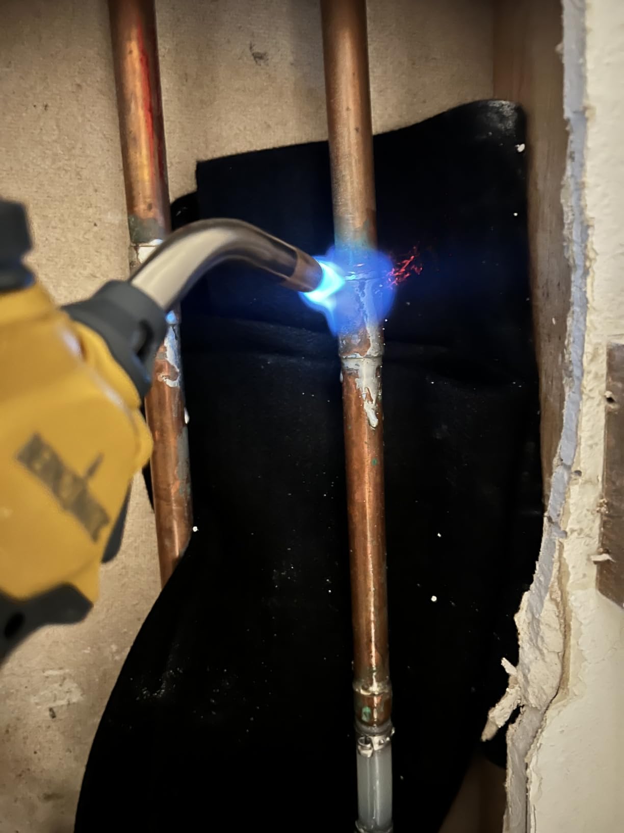 2 Pack 11x14 Inch Welding Blanket Fireproof Welding Pad, 5mm Thickened Fire Resistant Carbon Felt, Flame Retardant Fabric, Heat Shield Resistant Mat for Soldering, Firepit, Grill, Welding Supplies customer photo 2